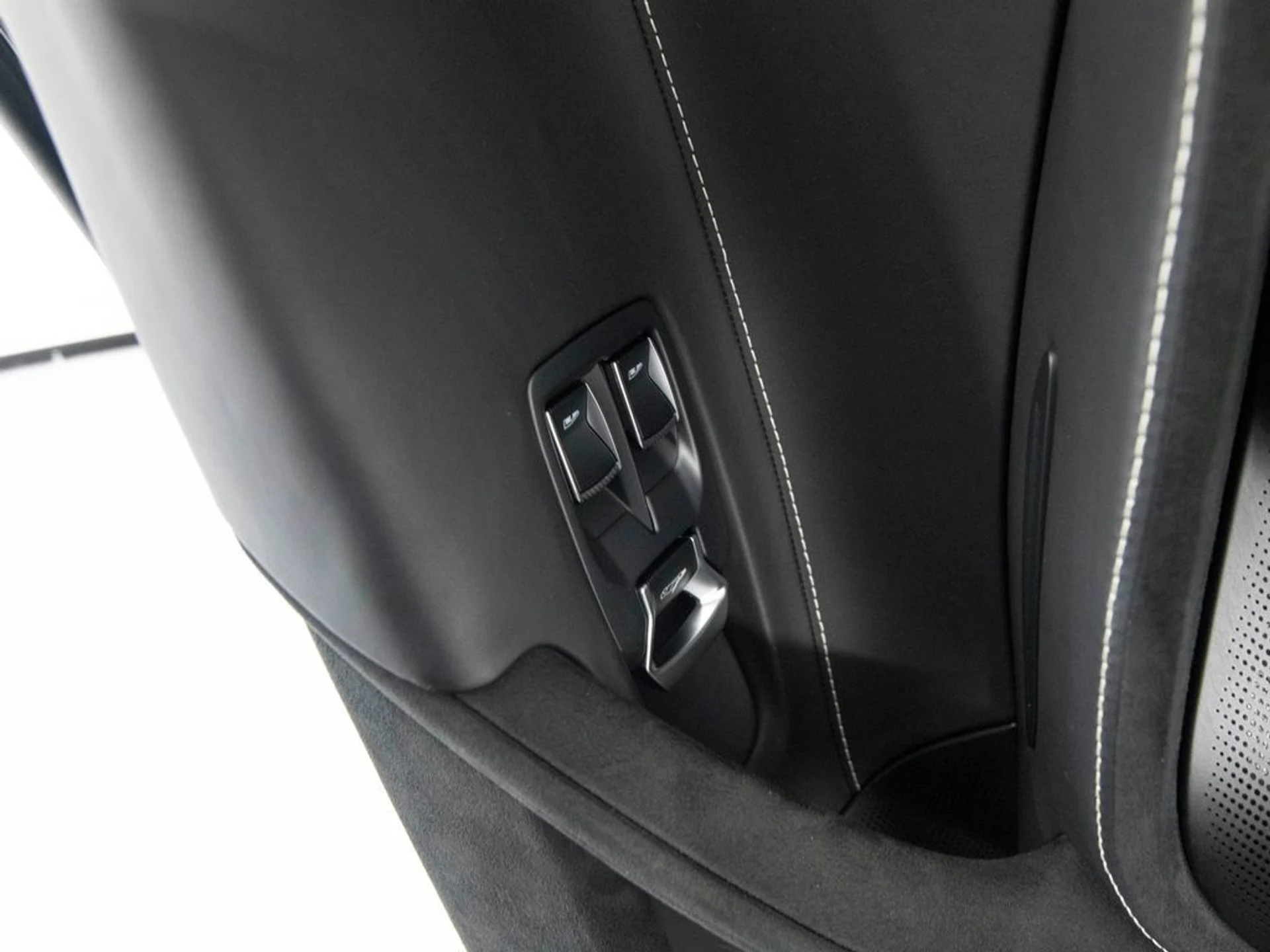 mph012_1758746510_f106c16880dcb8f07380c1360d67629fx_30fcf298a0