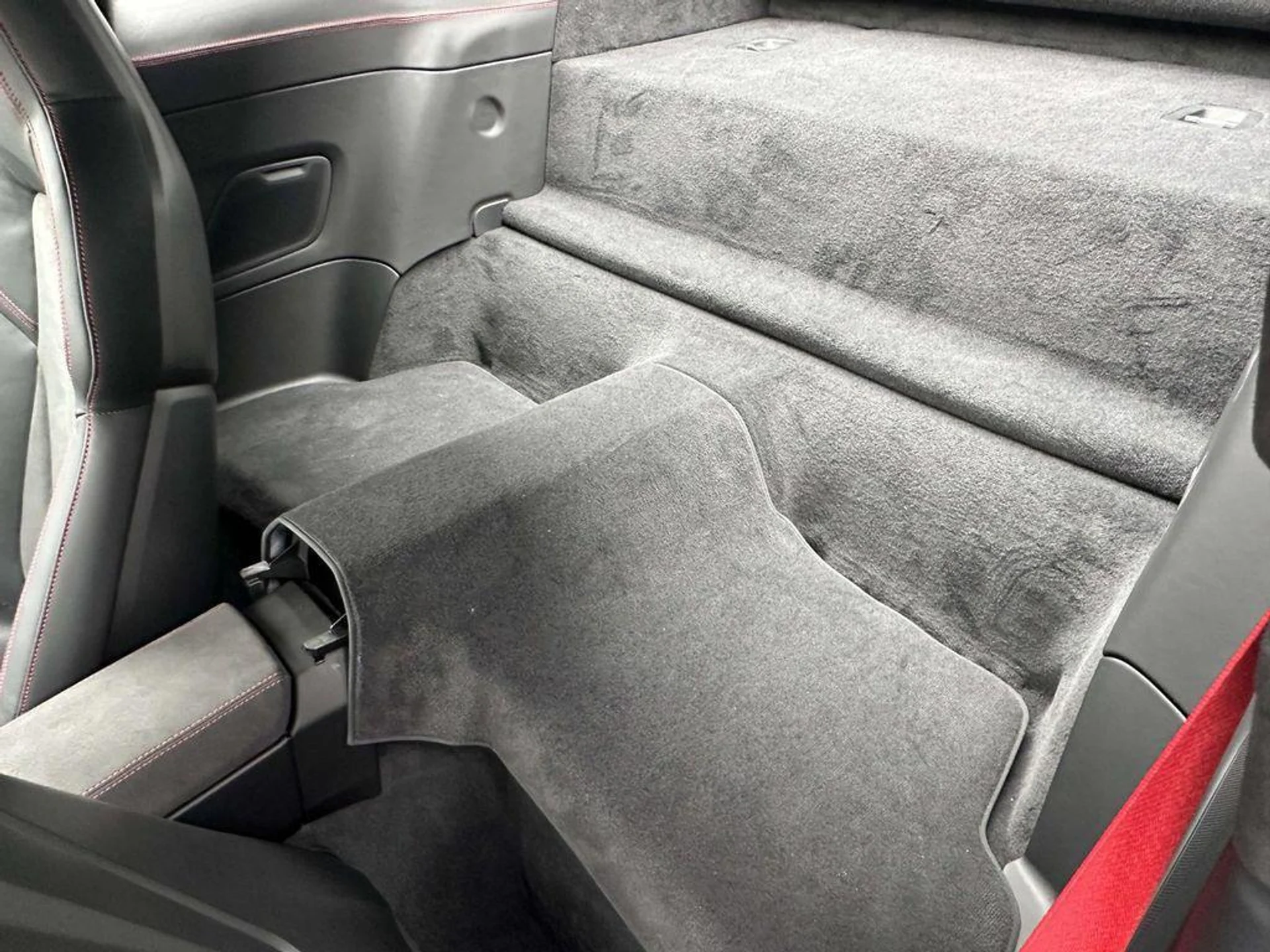 mph012_1758878925_MAKA_Gsgymr_XOF_8h_CH_0_Qo_Kv_4x_Ho_bf8f3afd5e