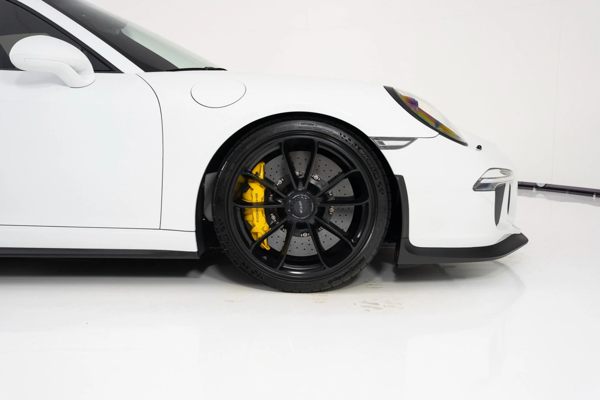 mph012_1762382307_Used_2015_Porsche_911_GT_3_1755021416_e4c3d66190
