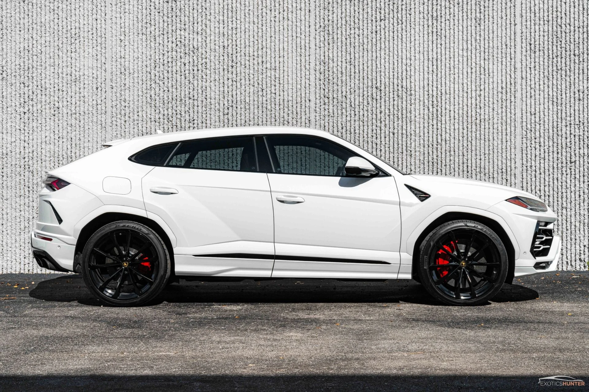 mph012_1762974025_Used_2020_Lamborghini_Urus_250_K_MSRP_Advanced_3_D_B_O_Audio_Ambient_Lighting_Red_Interior_MORE_1694207296_2c23e65e91