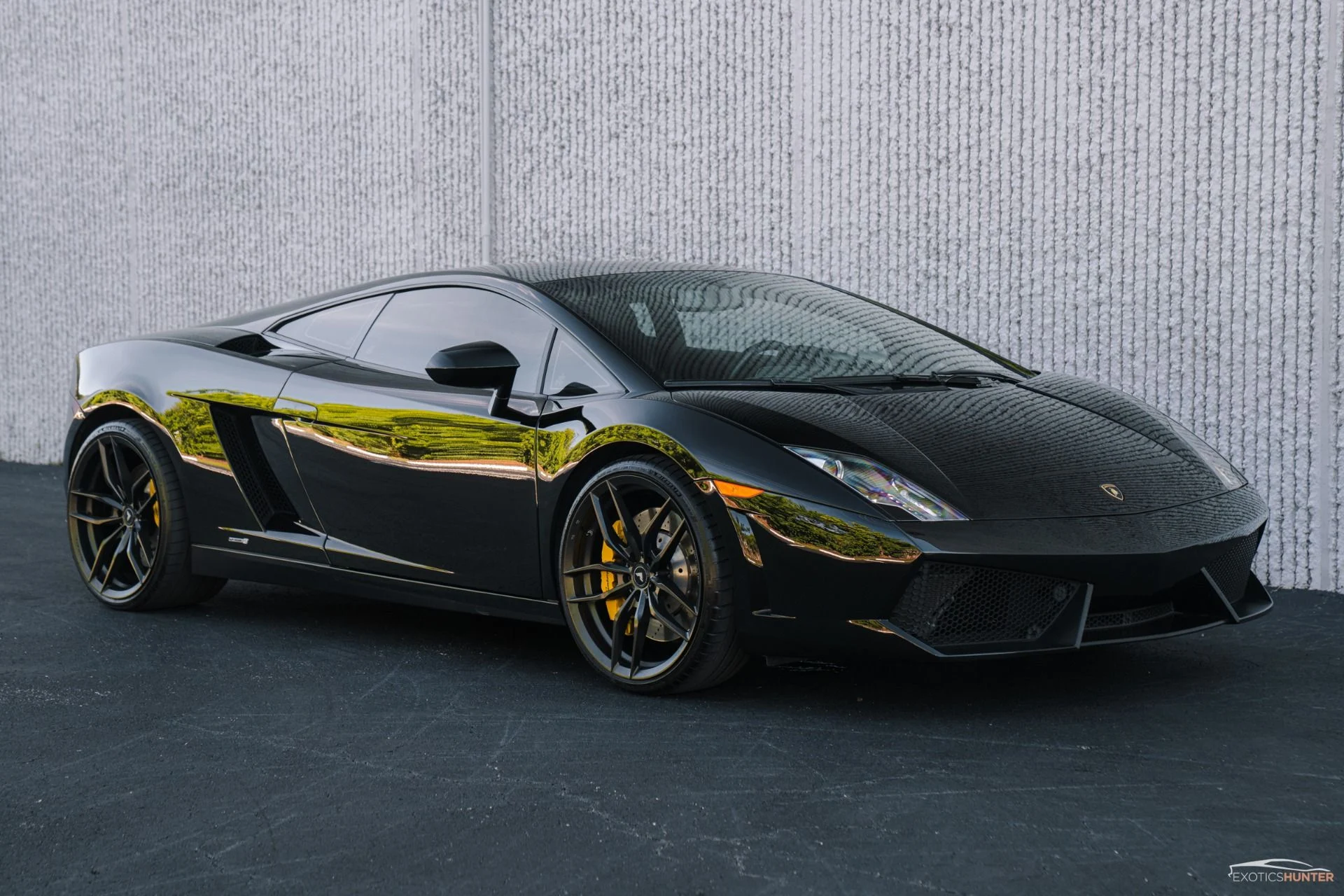 mph012_176949099_Used_2012_Lamborghini_Gallardo_LP_550_2_on_Vorsteiner_Forged_Wheels_w_Front_Lift_1755035749_f0e7bc4584