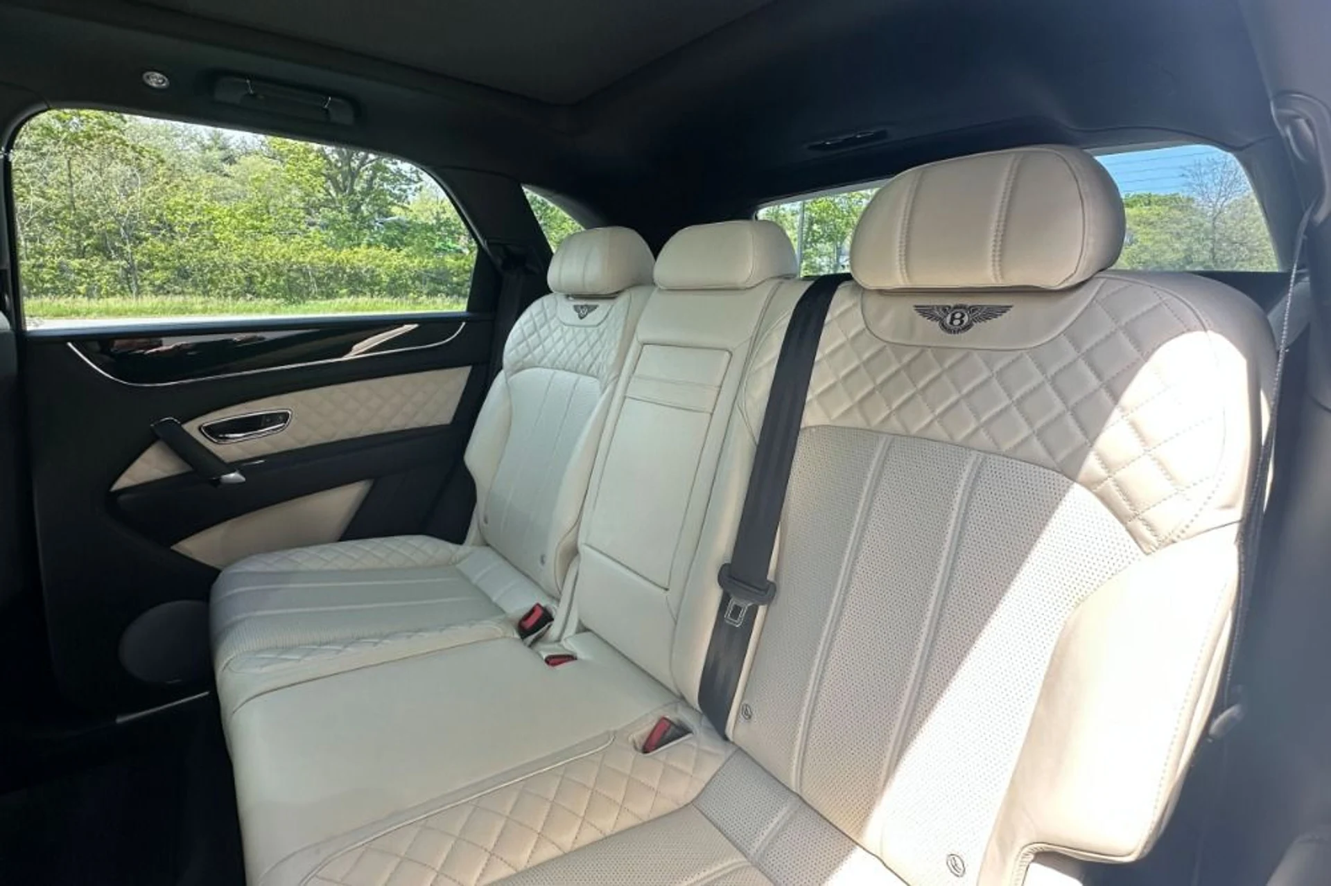 mph012_1772362507_Used_2019_Bentley_Bentayga_V8_1778775400_837321863a