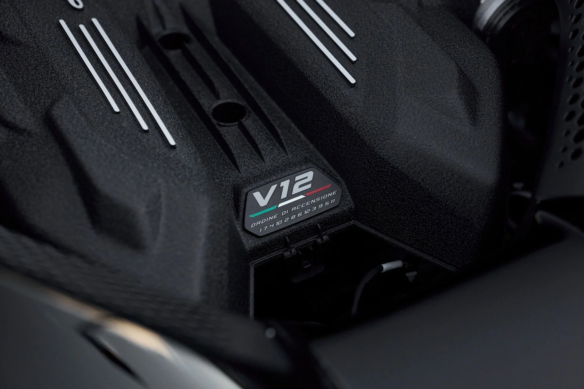 mph012_1779017864_Used_2024_Lamborghini_Revuelto_1763604699_b5a3965253