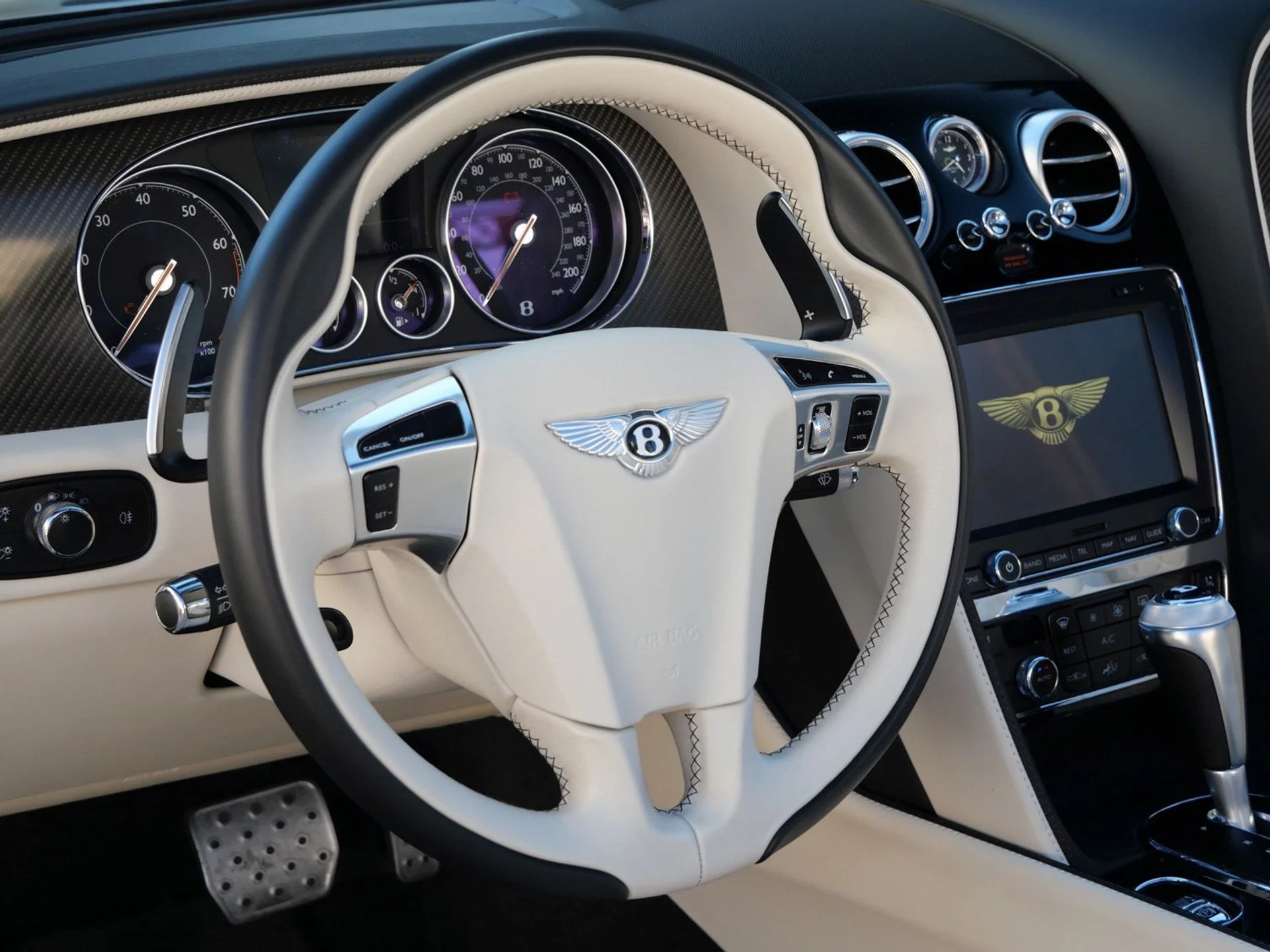 mph012_1781562938_54872a6e1809b40845455b615d56545fx_95c1c00171