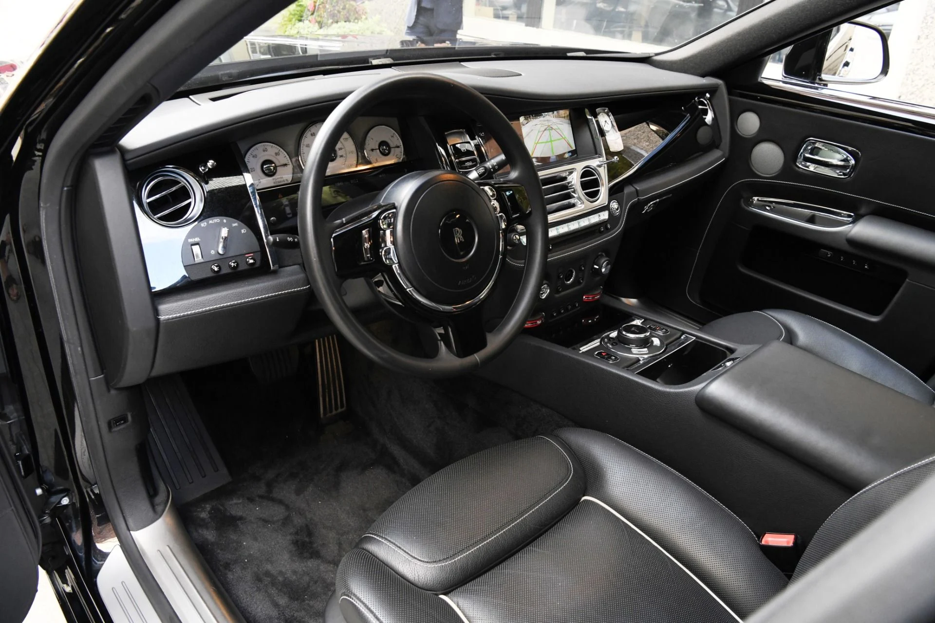 mph012_1783808214_11957_p14_l_4f5fe4d011