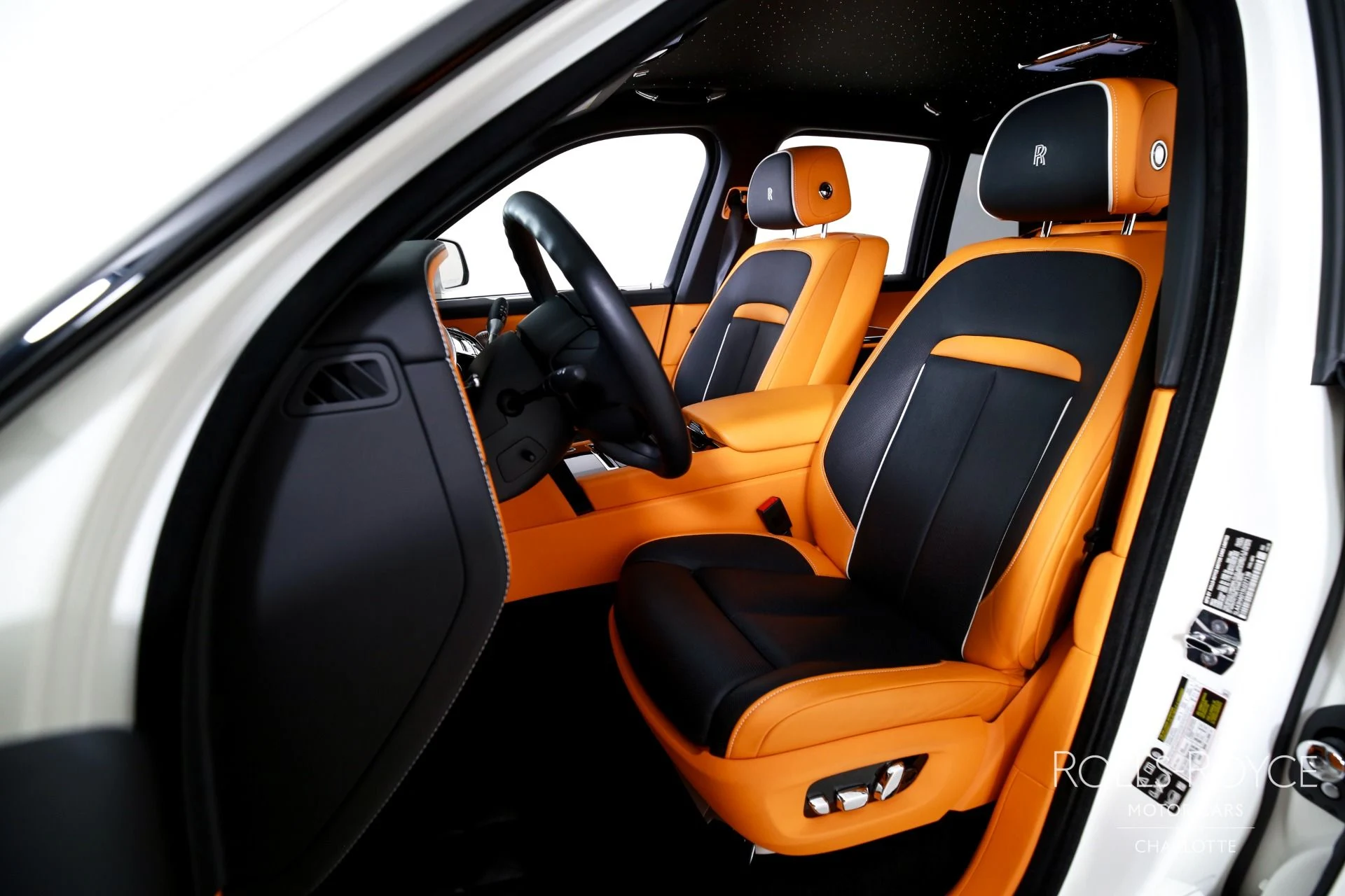 mph012_1786496858_Used_2025_Rolls_Royce_Black_Badge_Cullinan_1773240661_e2bfefc1bb