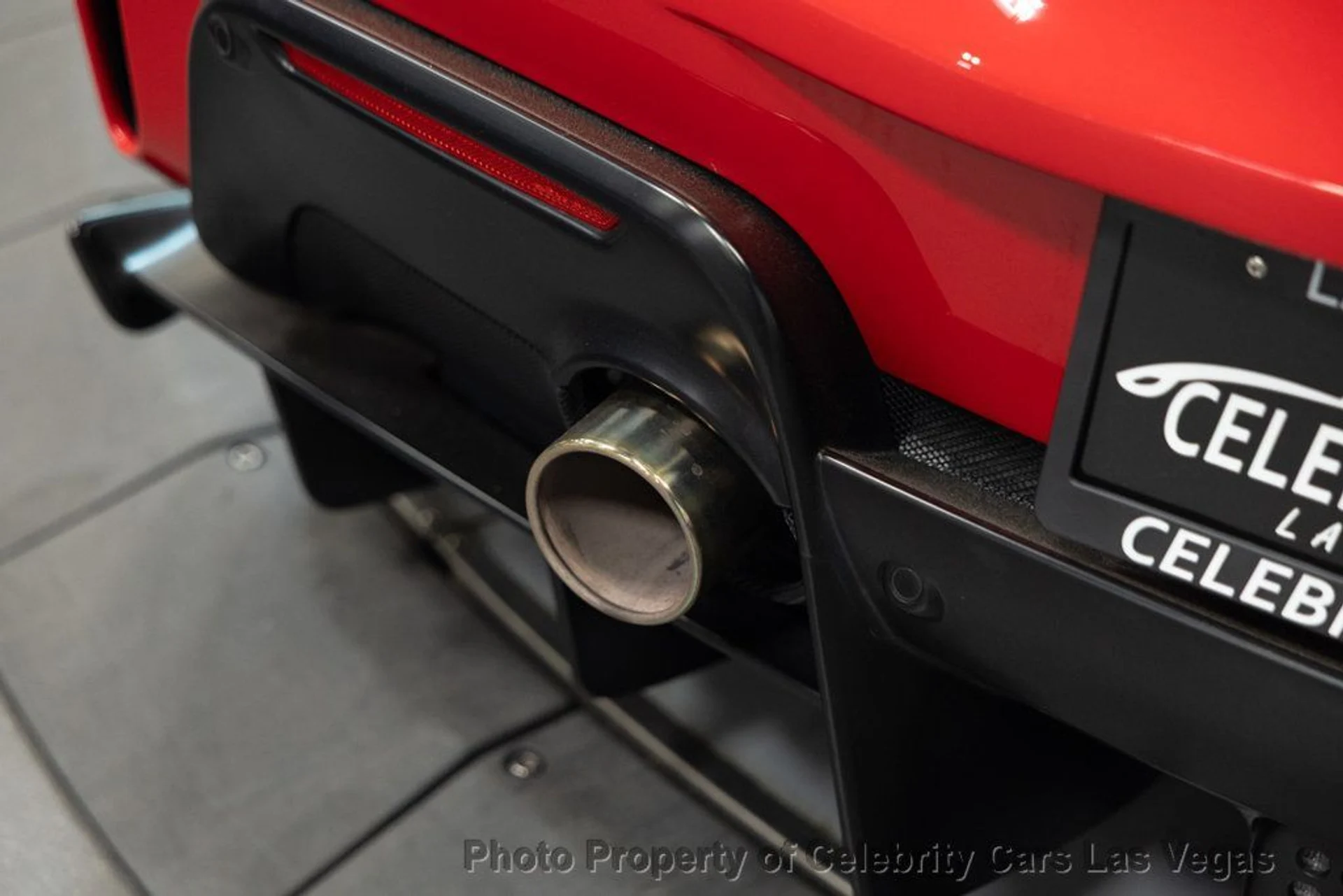 mph012_178982326_used_2020_ferrari_488_pista_488pista_9707_22881608_13_1024_0cdc668a8c