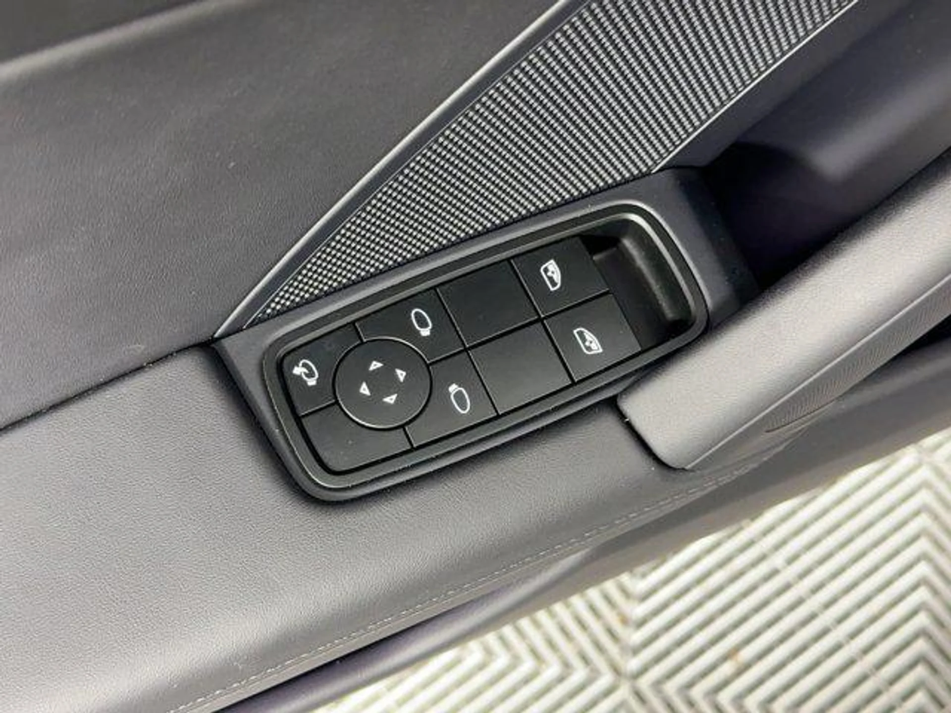 mph012_1792795484_c_Ypk_G_VX_3h_Icz_J_Dgn_Rp_Ww_Ug_Qcu_U_89f380e0bc