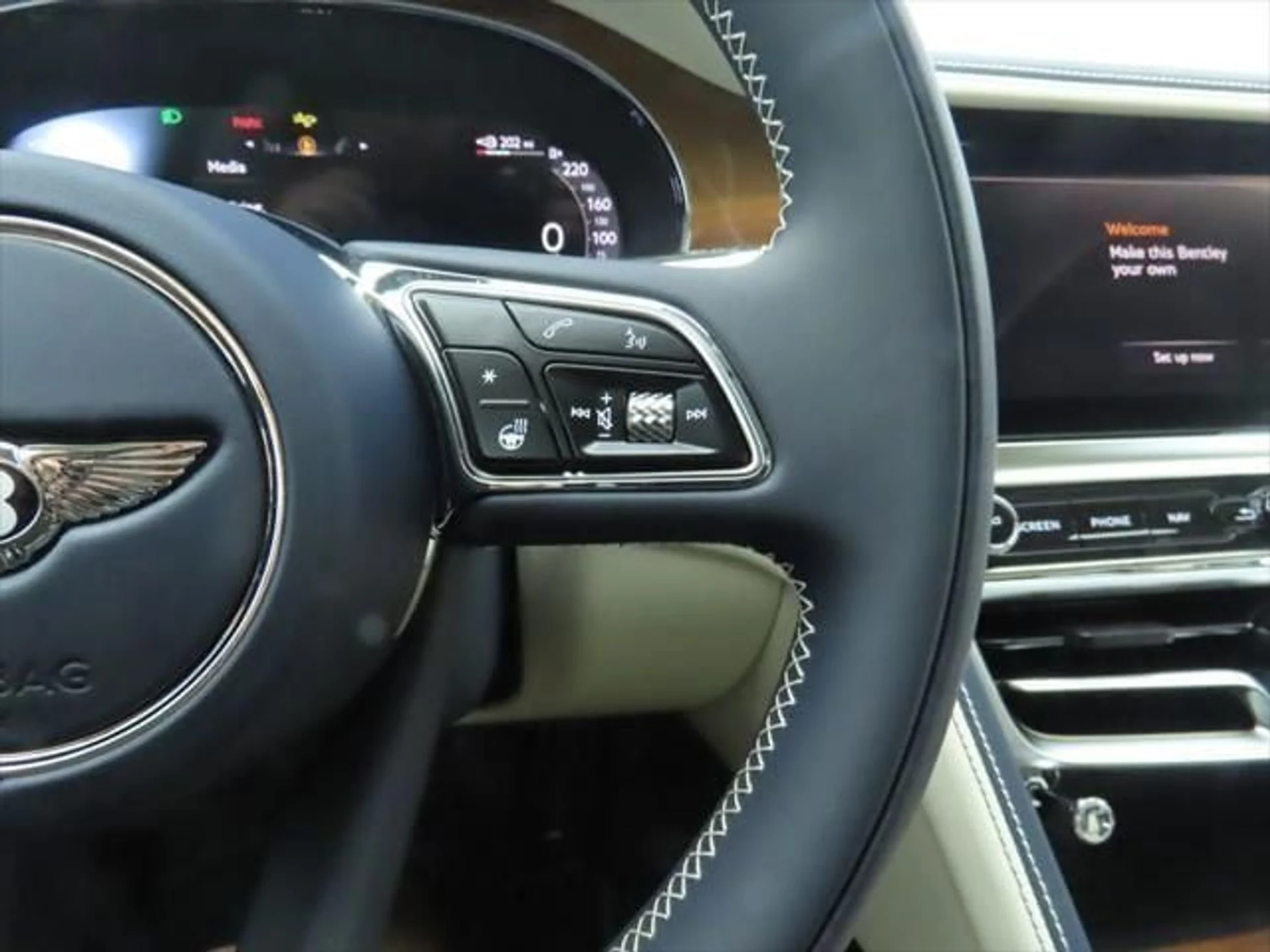 mph012_1804450027_used_2025_bentley_flying_spur_speedsedan_8119_23006169_13_640_e21b3d64fd