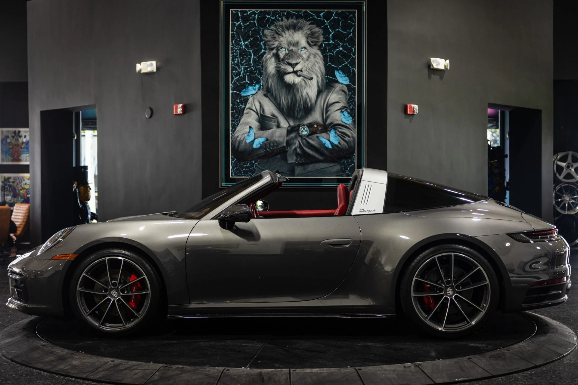 mph012_1808108424_Used_2022_Porsche_911_Targa_4_S_1770782641_2730011ba5