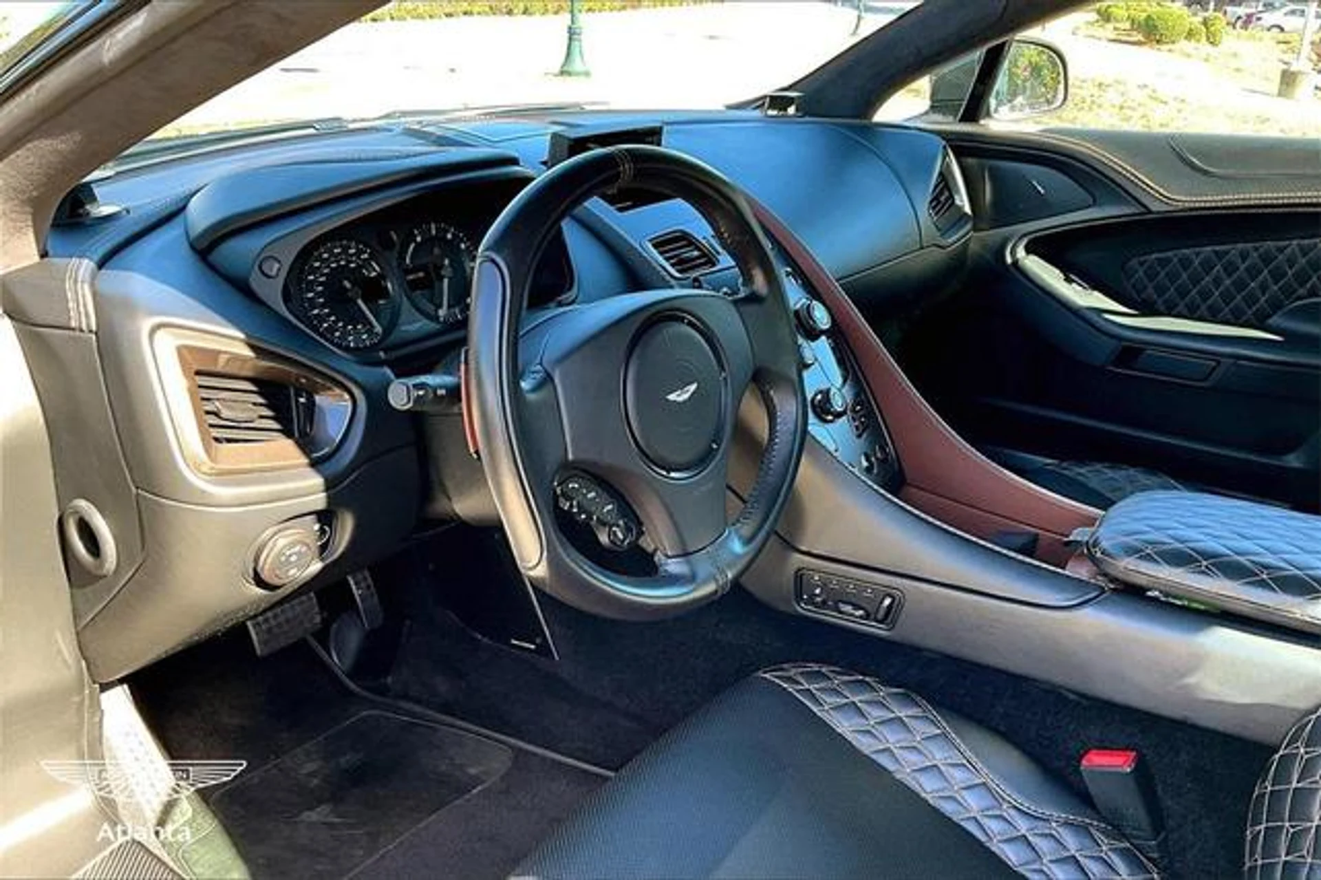 mph012_1811085051_l_Tc5_M5k9_Xf_LPZL_0v_CL_Yz3_N_Yx90_77ccd57fac