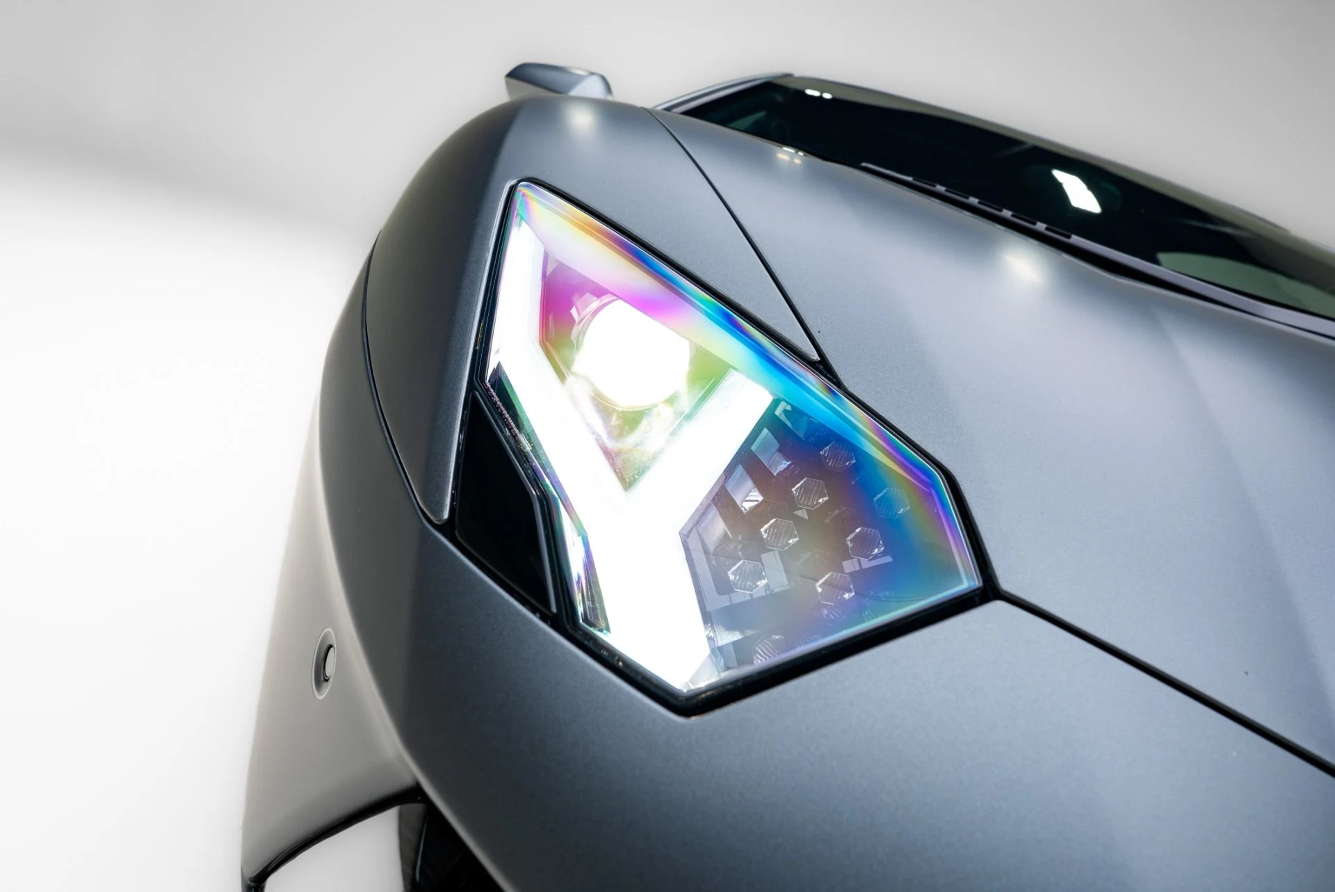 mph012_1813122728_Used_2015_Lamborghini_Aventador_LP_700_4_1778261786_1df9f44b6a
