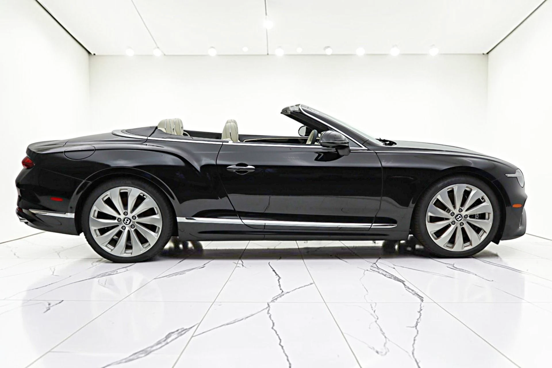 mph012_181749340_New_2026_Bentley_Continental_GTC_de98b30f55