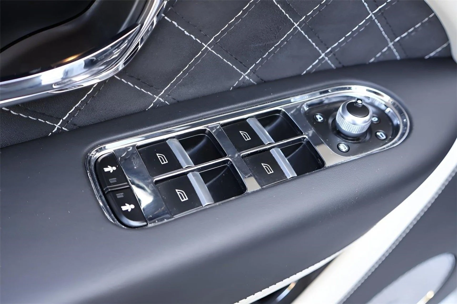 mph012_1818252581_13_1eff9f0bb2