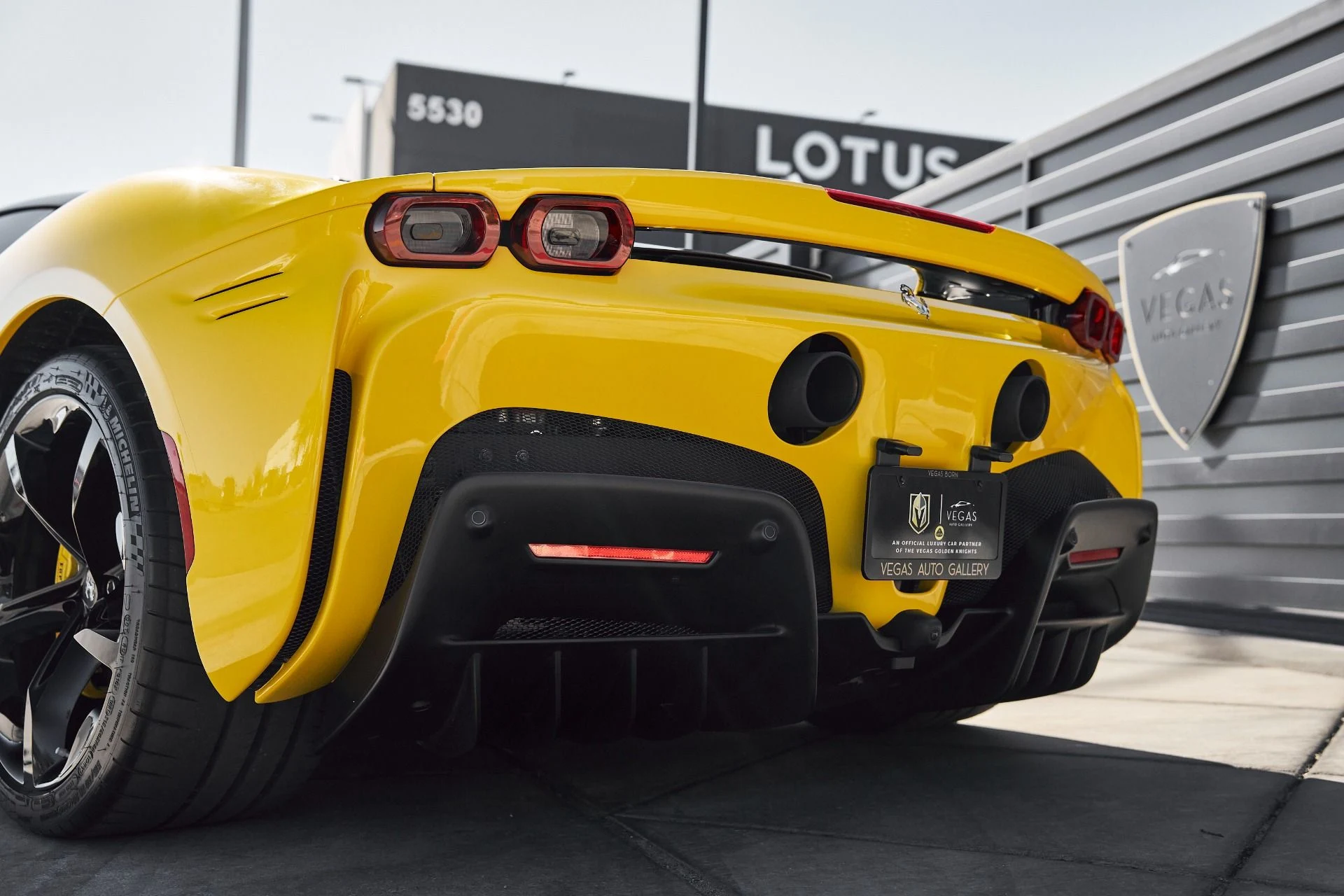 mph012_1821236796_Used_2022_Ferrari_SF_90_Stradale_Base_1762462320_3a23f550ec