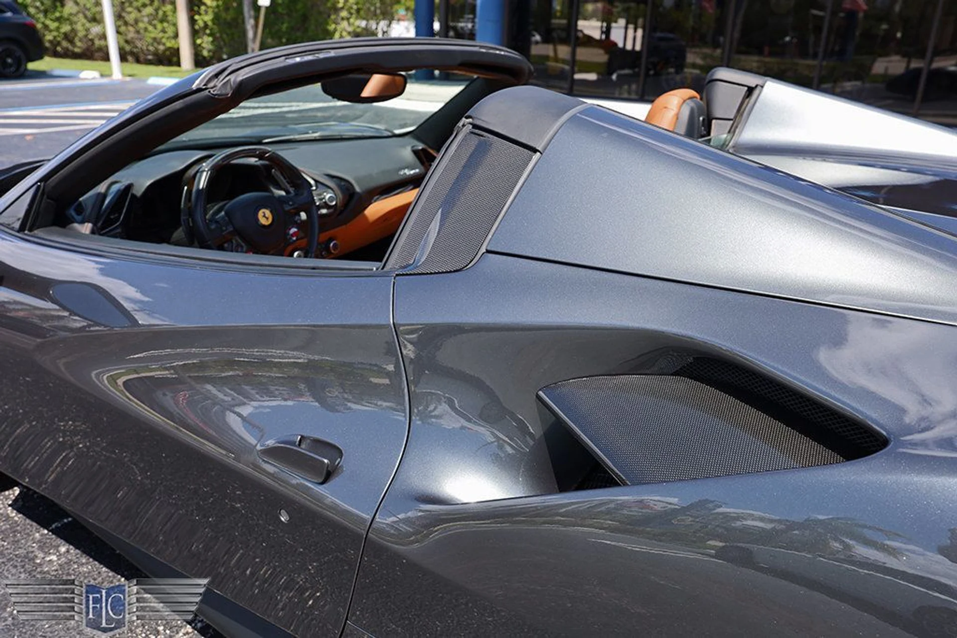 mph012_1823224373_used_2017_ferrari_488_spider_convertible_6305_23017916_13_1024_a47dbe8f53