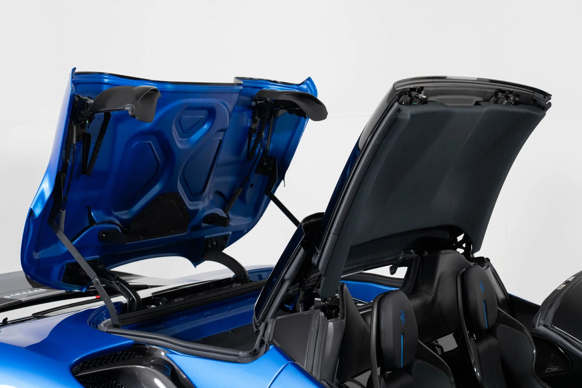 mph012_1823532980_4abcc8bbaffe456e9937dd70f162032f_8cb547ff3f