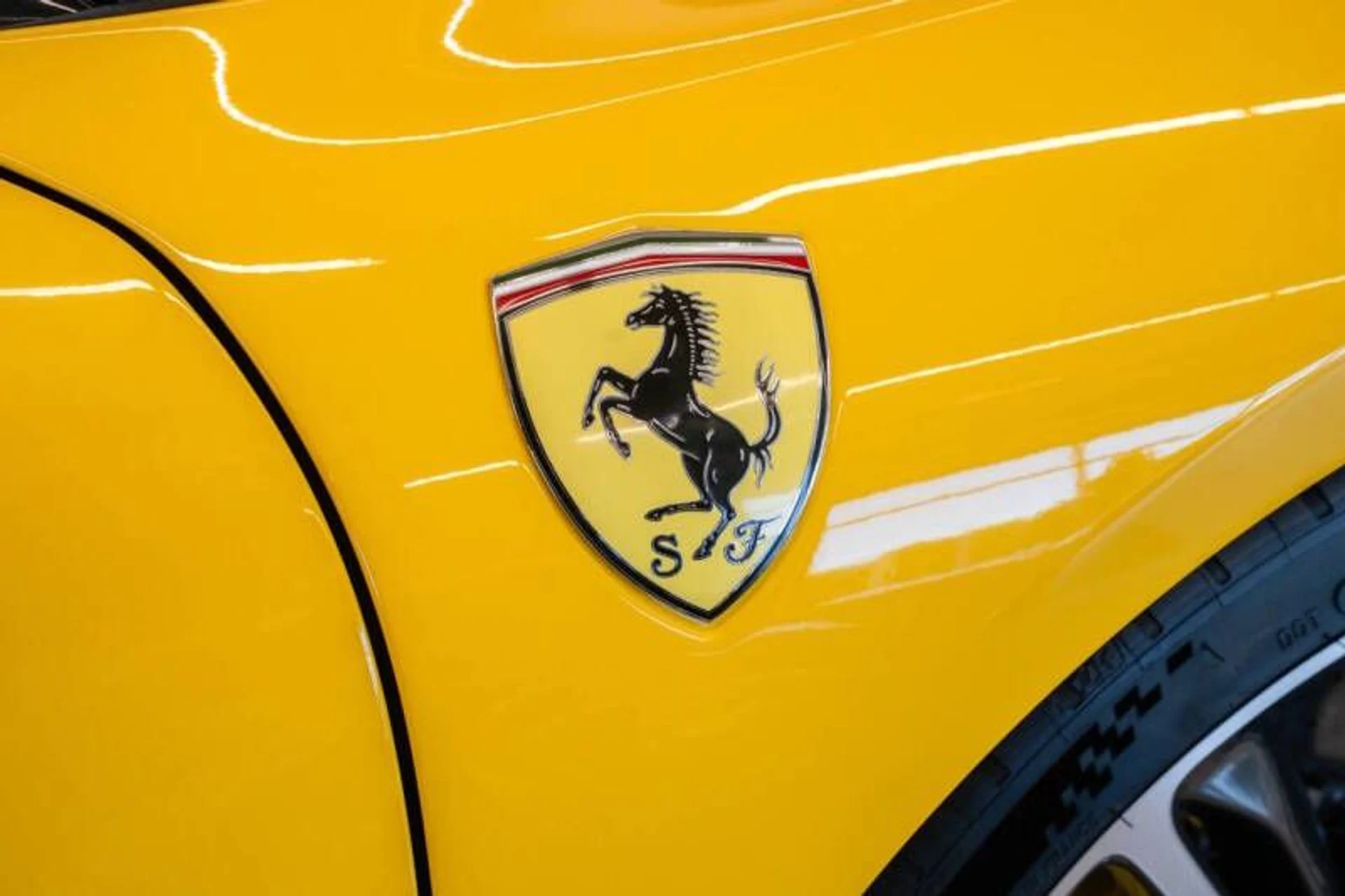 mph012_1834989771_2026_ferrari_296_gts_base_2dr_convertible_2ad066e111