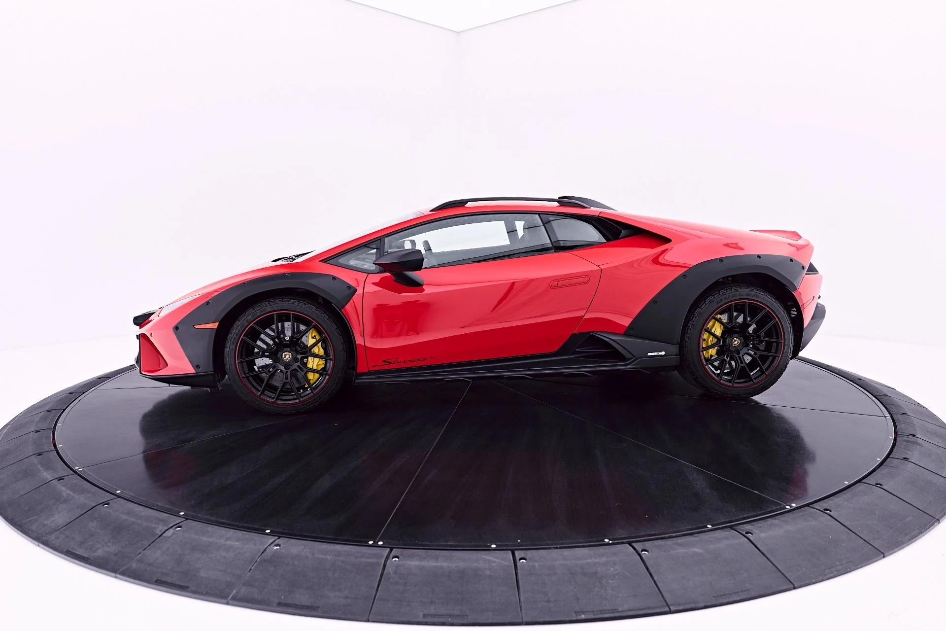 mph012_1847584660_Used_2023_Lamborghini_Huracan_Sterrato_Base_1782841486_890438c0f0
