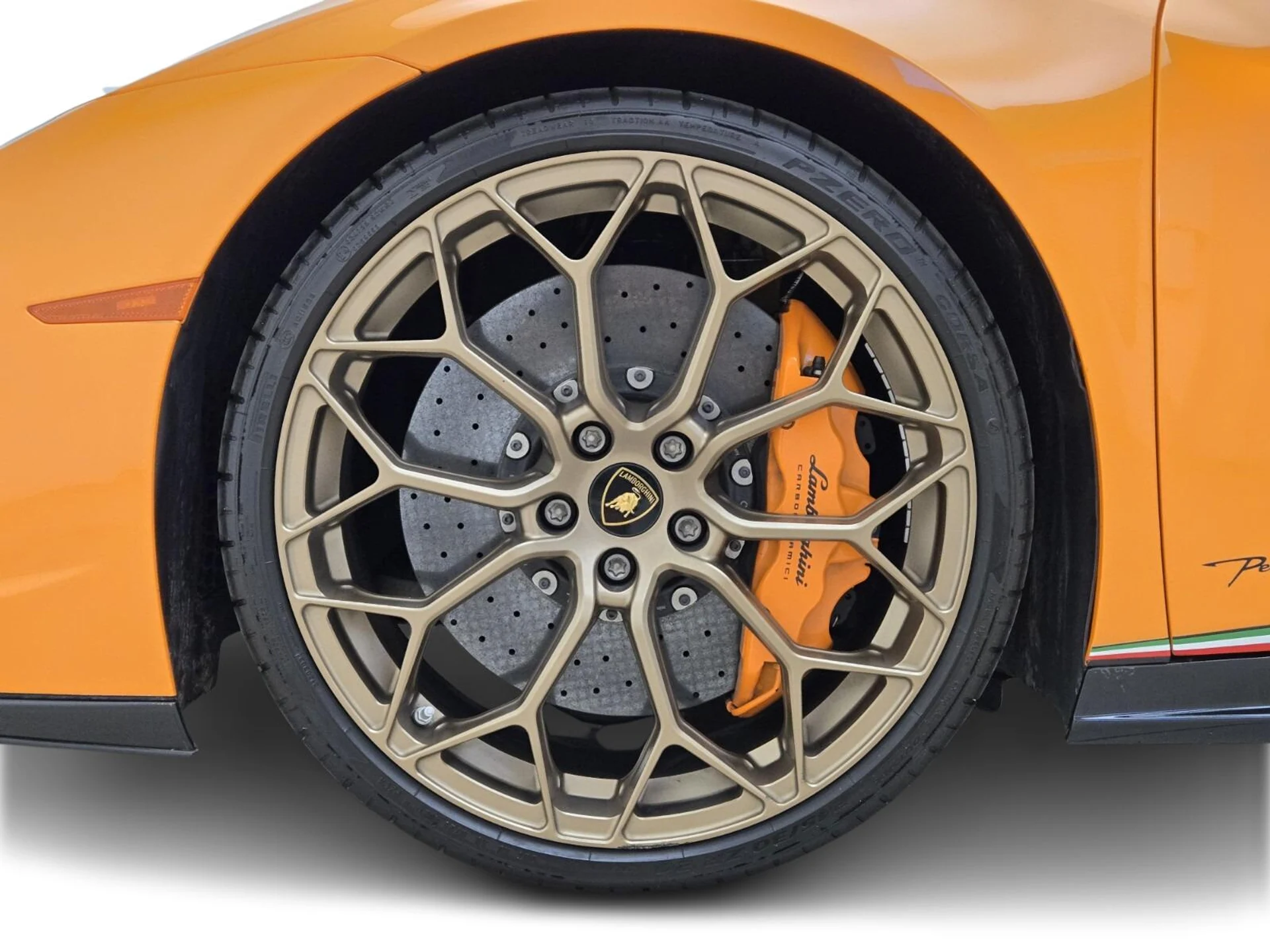 mph012_1852301947_Used_2019_Lamborghini_Huracan_Performante_1753165074_a7985bf560