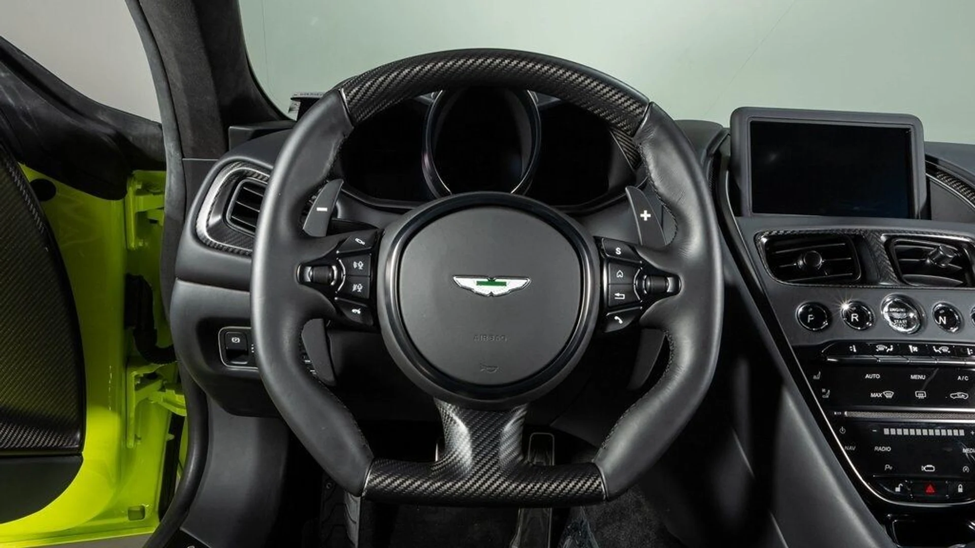 mph012_1852861086_bb4df1b4ffc2475f7370dcf4552db288x_a010bc9c87