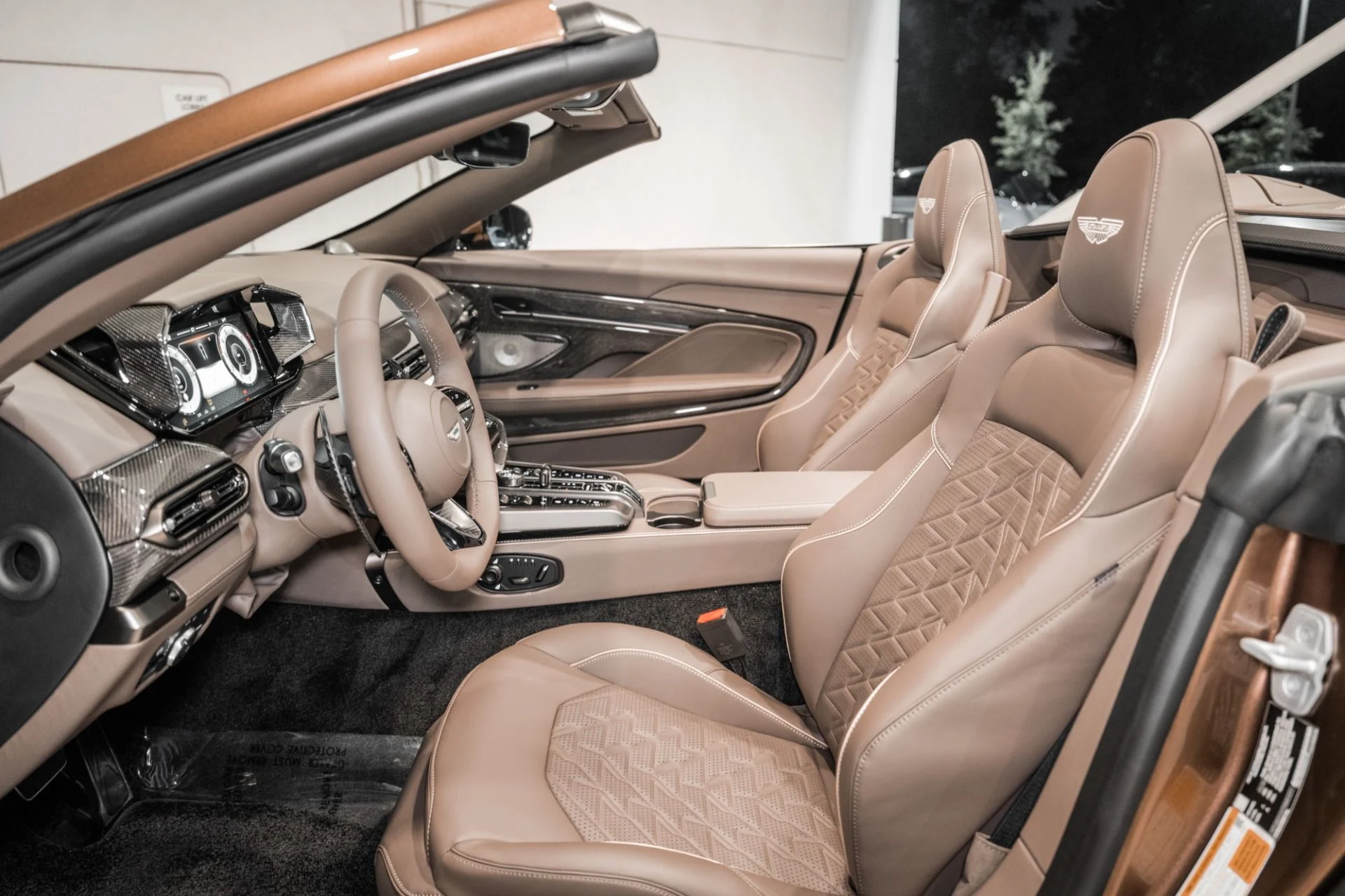mph012_185436511_New_2026_Aston_Martin_Vanquish_Volante_1783526001_1de60ade05