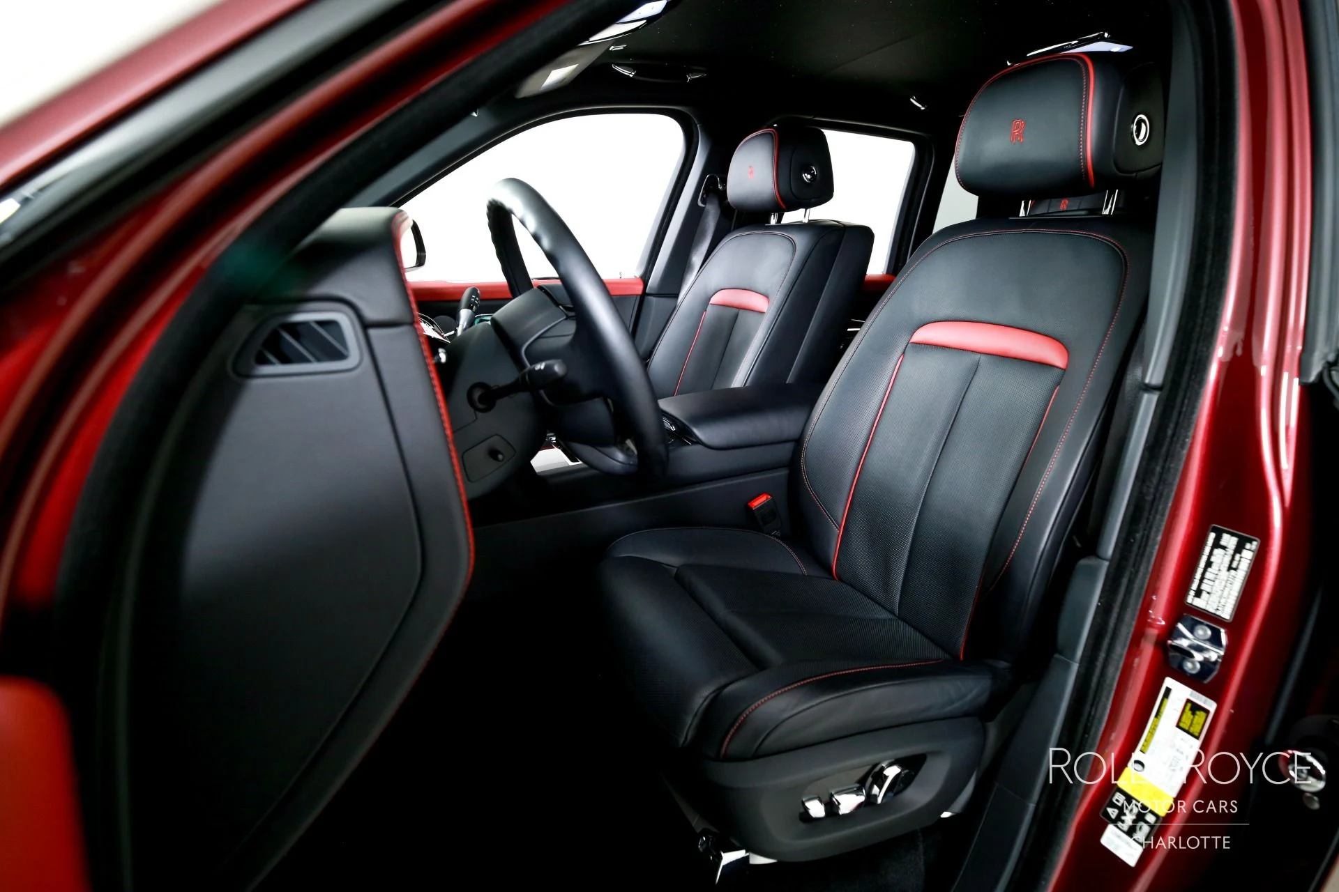 mph012_1854993700_Used_2022_Rolls_Royce_Black_Badge_Cullinan_1769449114_a35ef49368