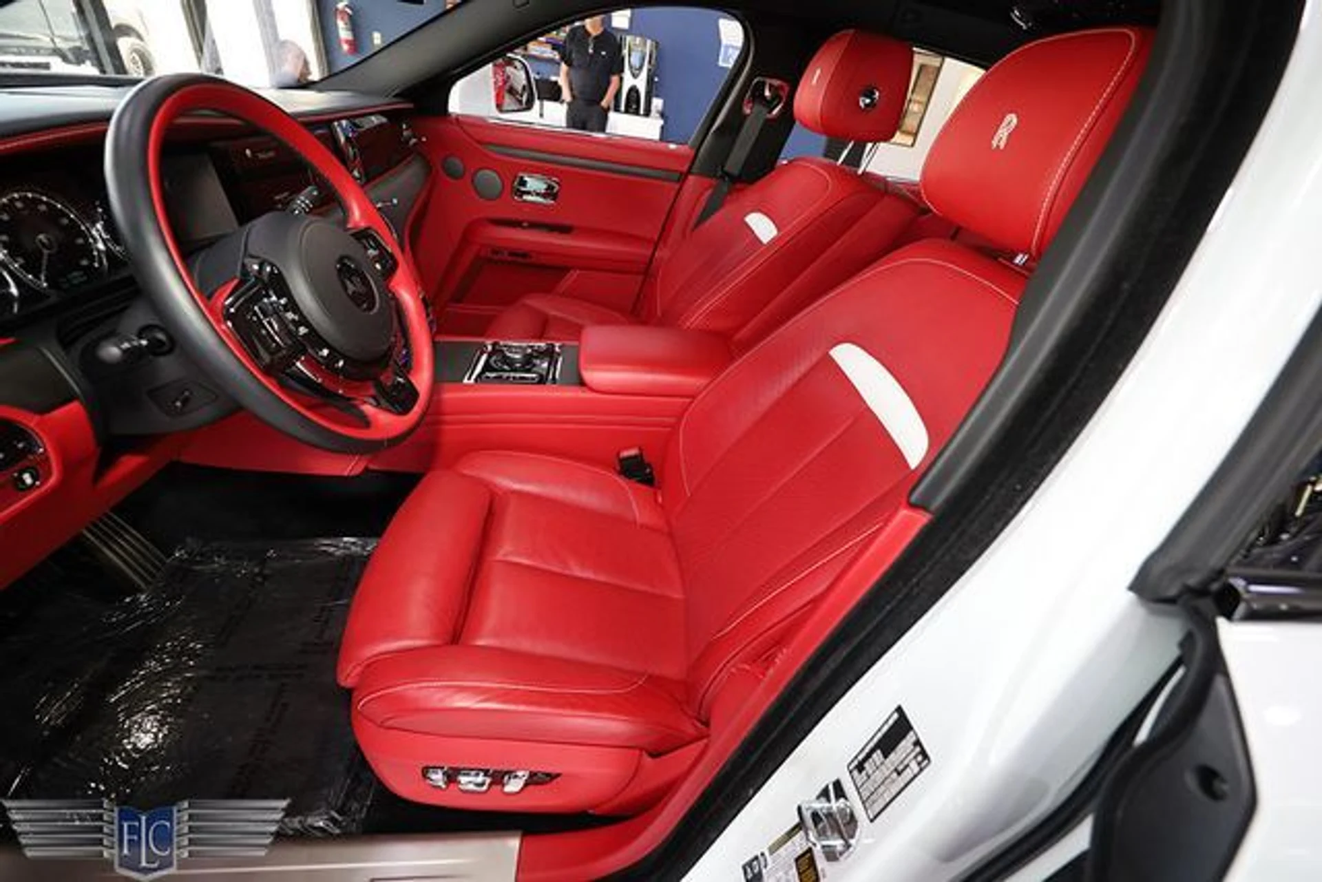mph012_1856128215_used_2024_rolls_royce_ghost_sedan_6305_23068311_17_640_5eb035625d