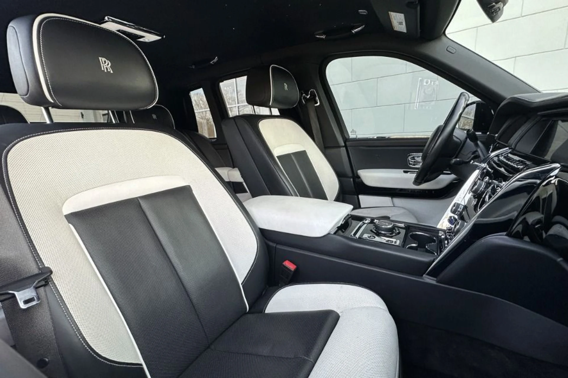 mph012_1856255951_Used_2021_Rolls_Royce_Cullinan_1768907327_78b2e5bdf7