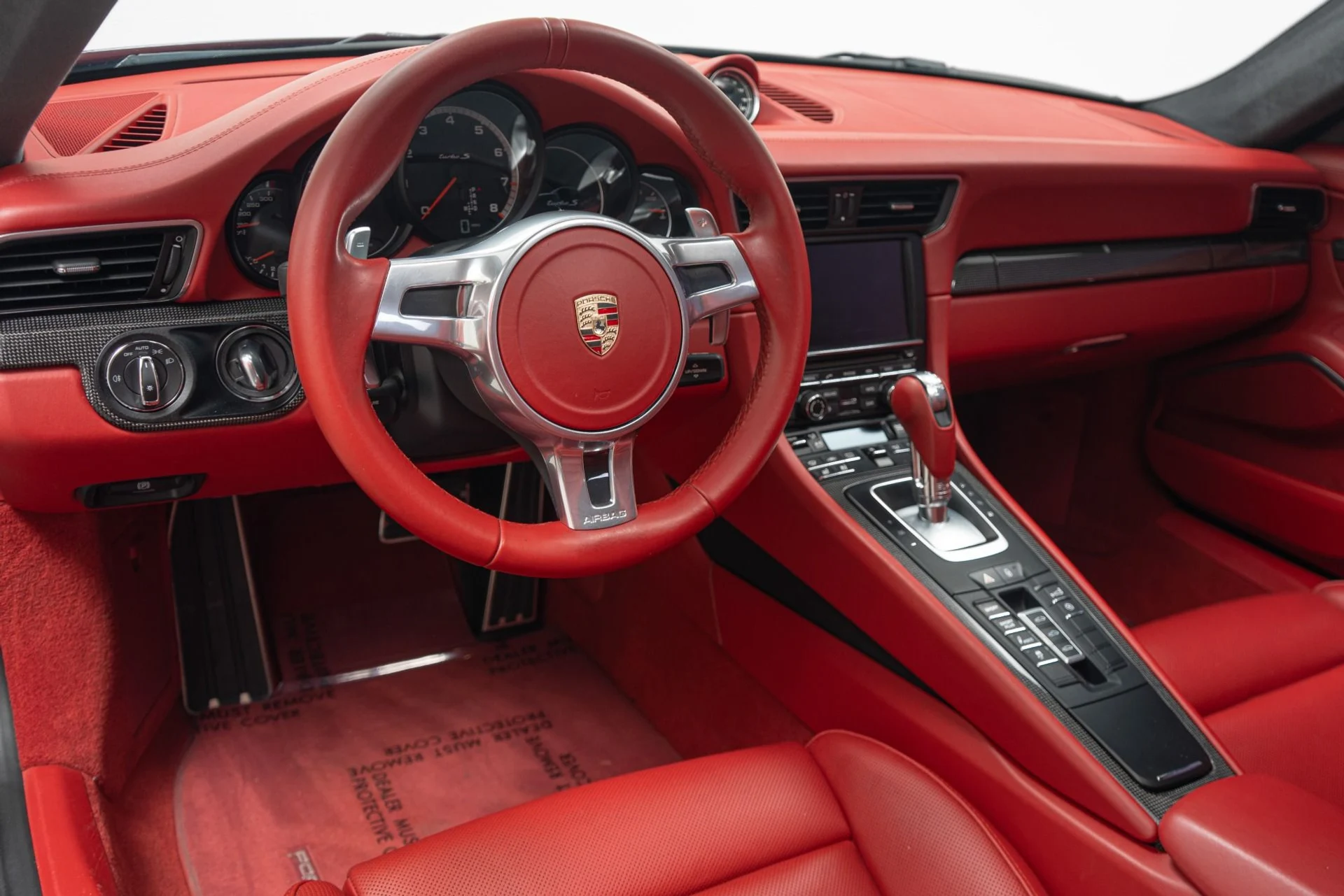 mph012_1869429635_Used_2014_Porsche_911_Turbo_S_560_Horsepower_Natural_Leather_Heated_and_Ventilated_Seats_1776369392_380867372f