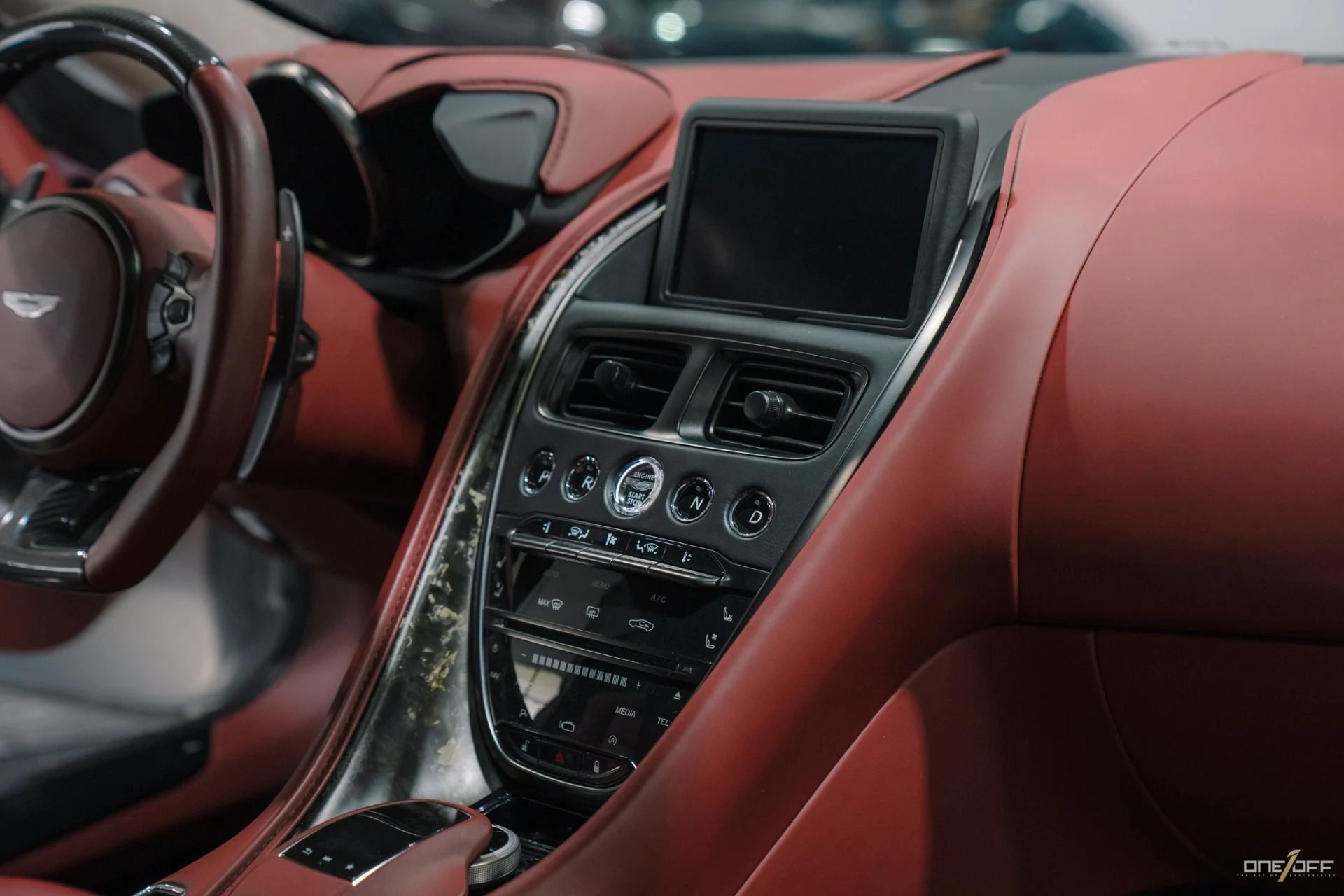 mph012_1870340683_Used_2019_Aston_Martin_DBS_Superleggera_w_Carbon_Roof_Forged_Carbon_Interior_1781651614_d19056be6e