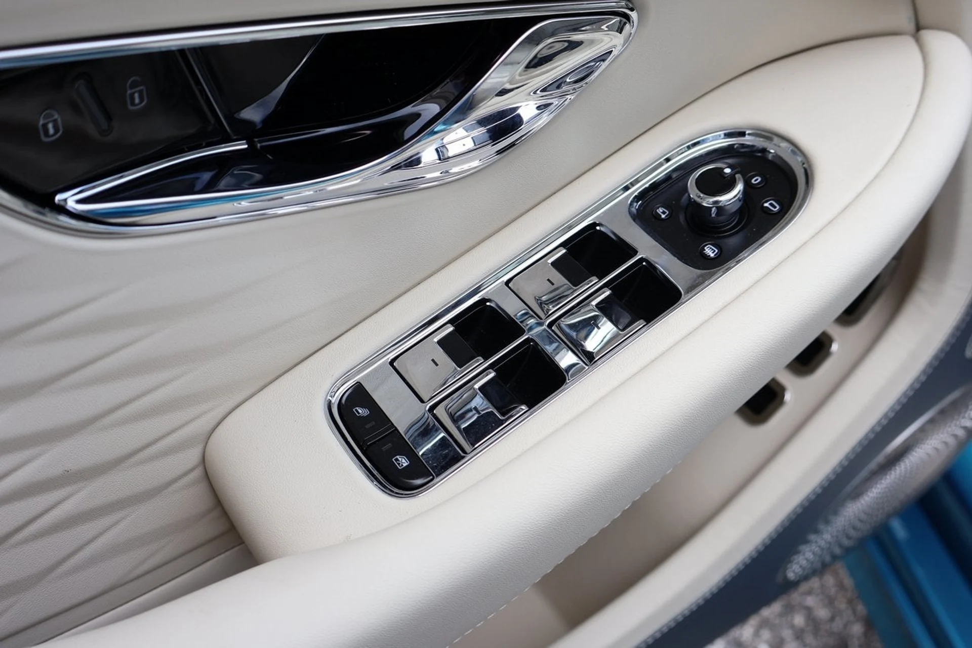 mph012_1878448509_13_04b64cc71e