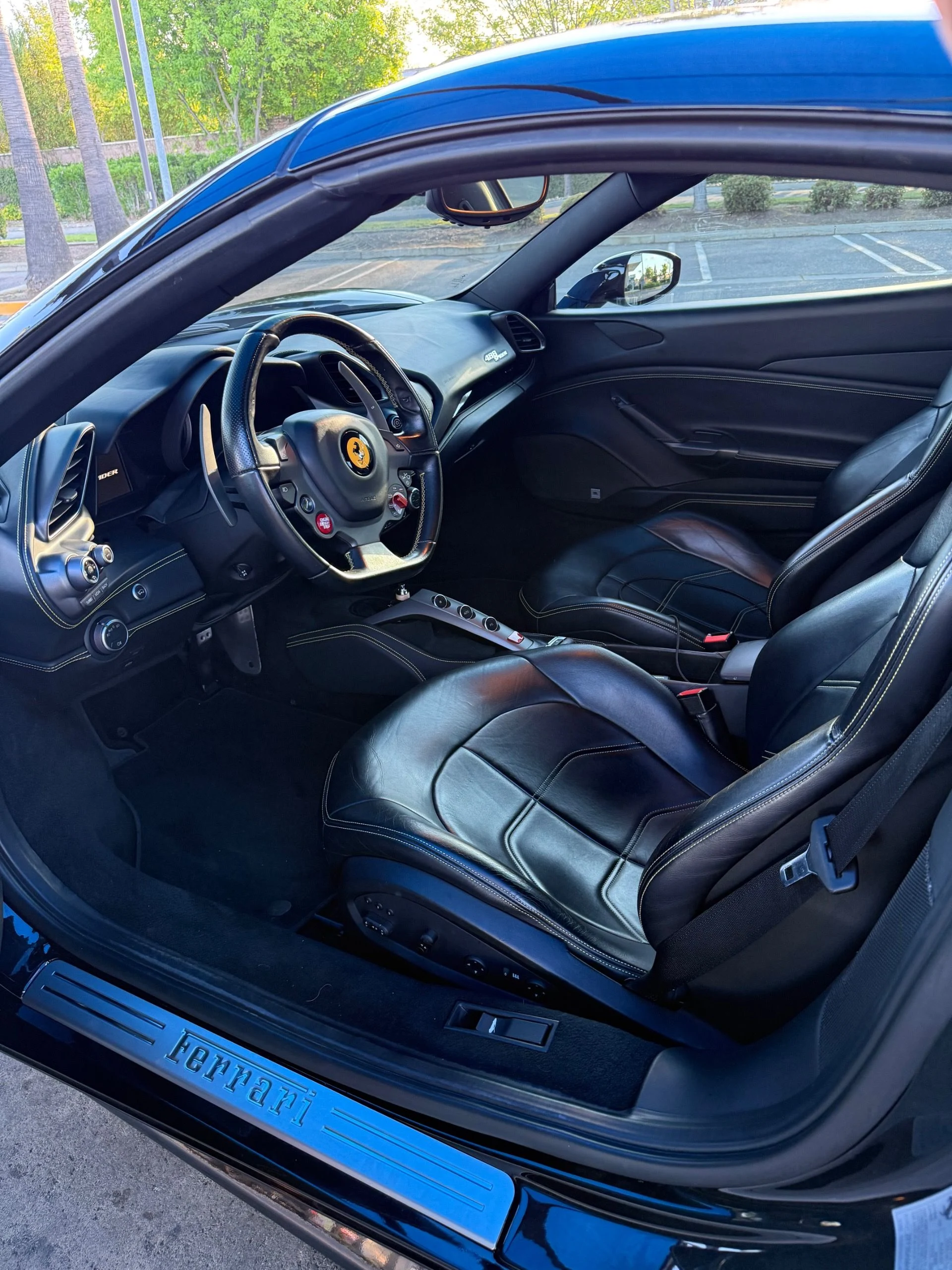 mph012_1881143530_Used_2018_Ferrari_488_Spider_1776269610_754eef5ecd