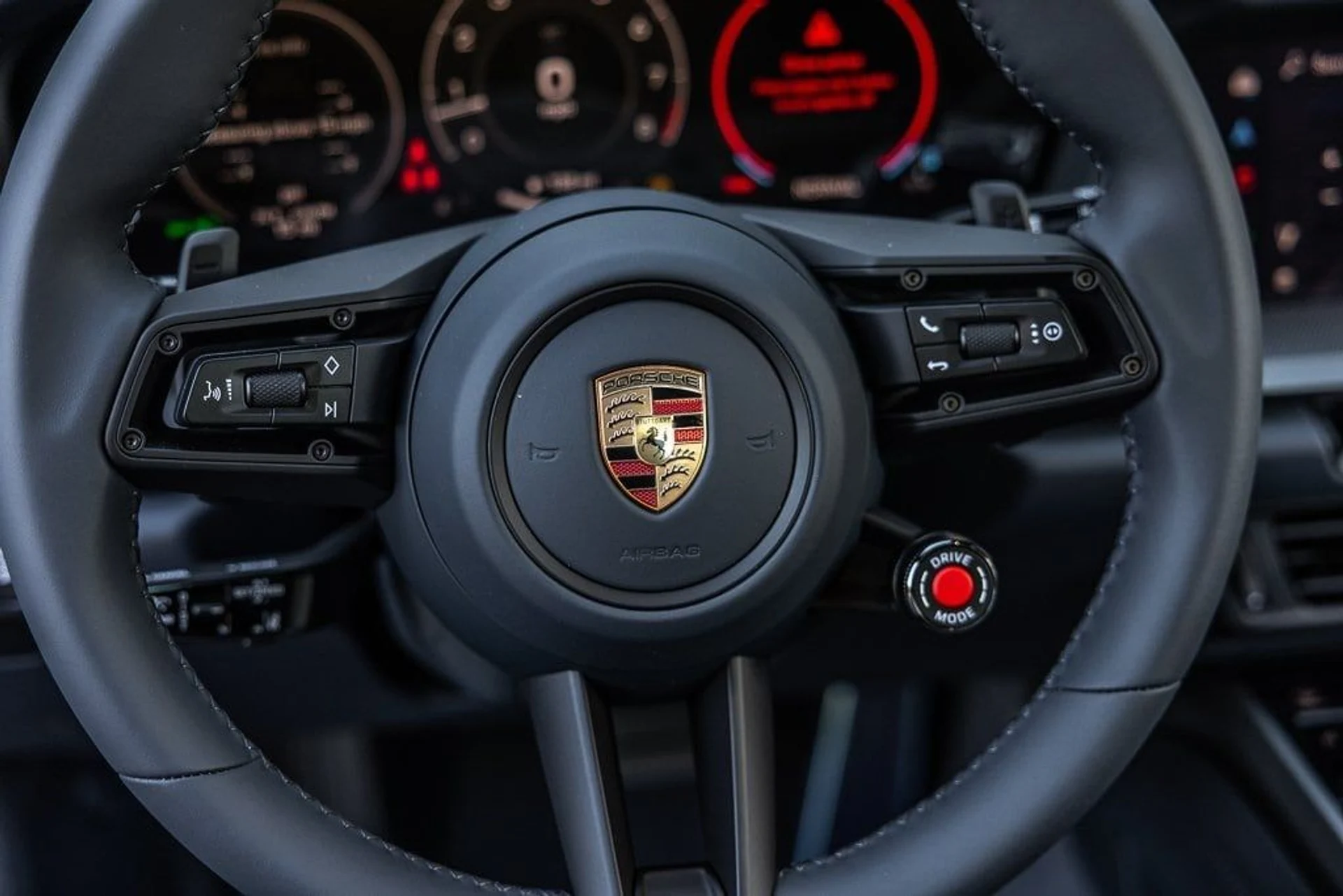 mph012_1884223532_13223a8cc7ddb20e9908c8838157670bx_7537b87a9a