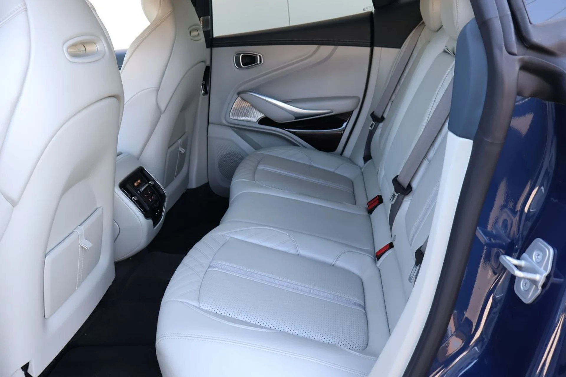 mph012_1885670630_13_e491e39292