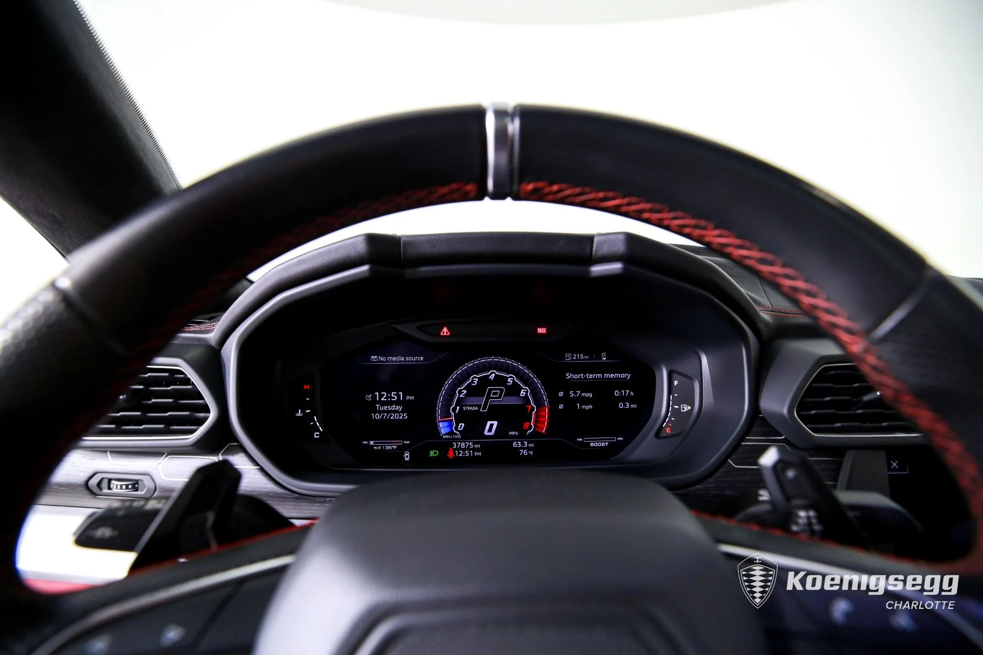 mph012_1888350295_Used_2019_Lamborghini_Urus_1760976119_3152720359