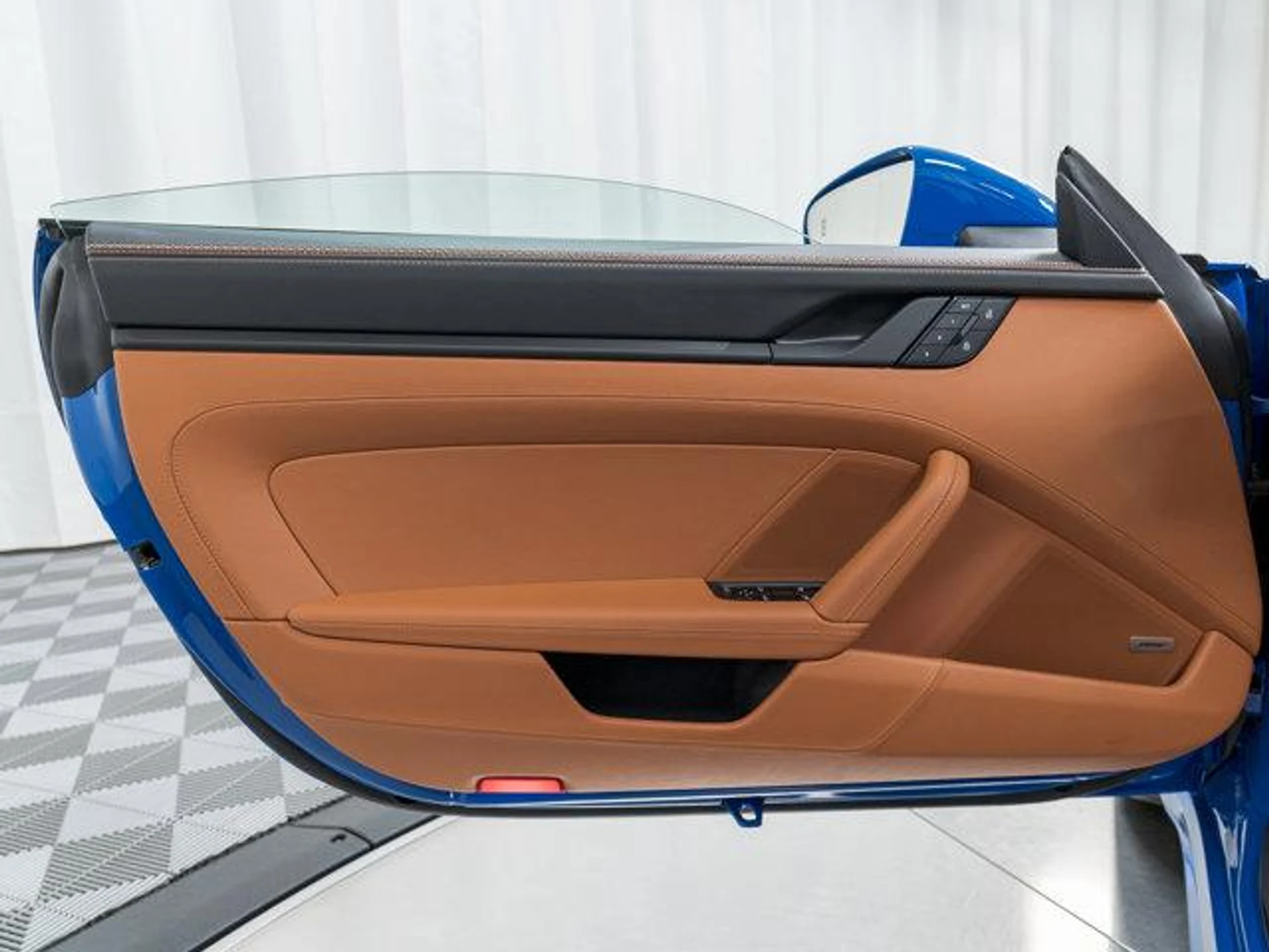 mph012_1901322585_RKF_Ue_Jt_Qgtc6z_V34_Q_Gcb_M_Uxf_Ym_A_fb99b11162