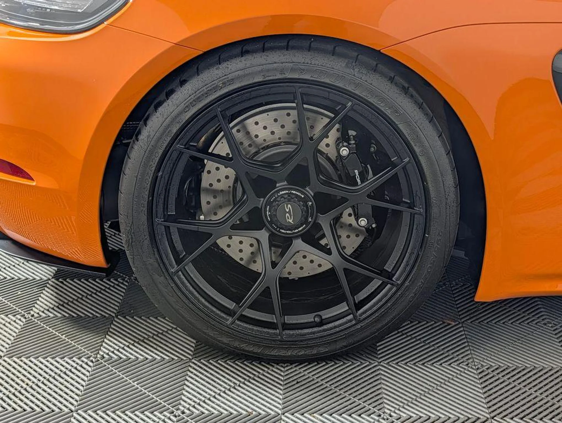 mph012_1903489192_z_Pe_Qo_Oth0_Oy_Qyxol30_Lyd_UYYW_Po_73c93b75d0