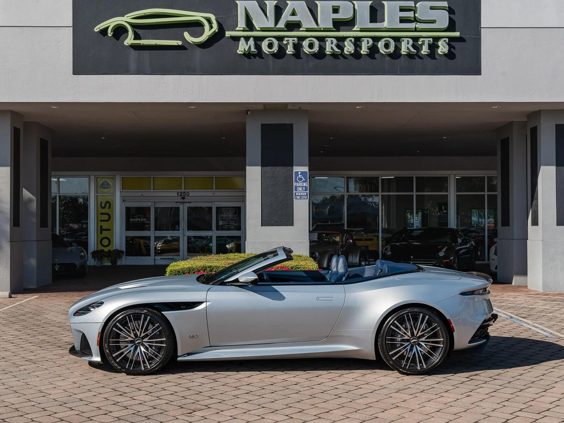 mph012_1909058_Used_2020_Aston_Martin_DBS_Superleggera_1764795951_a994dc5d12