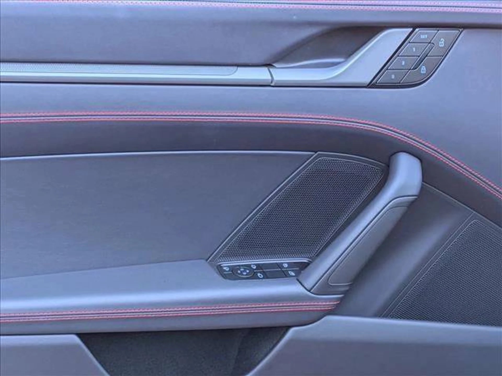 mph012_1911735258_8fb6dcedfde0a787200b6249499c07bax_791492d1f3