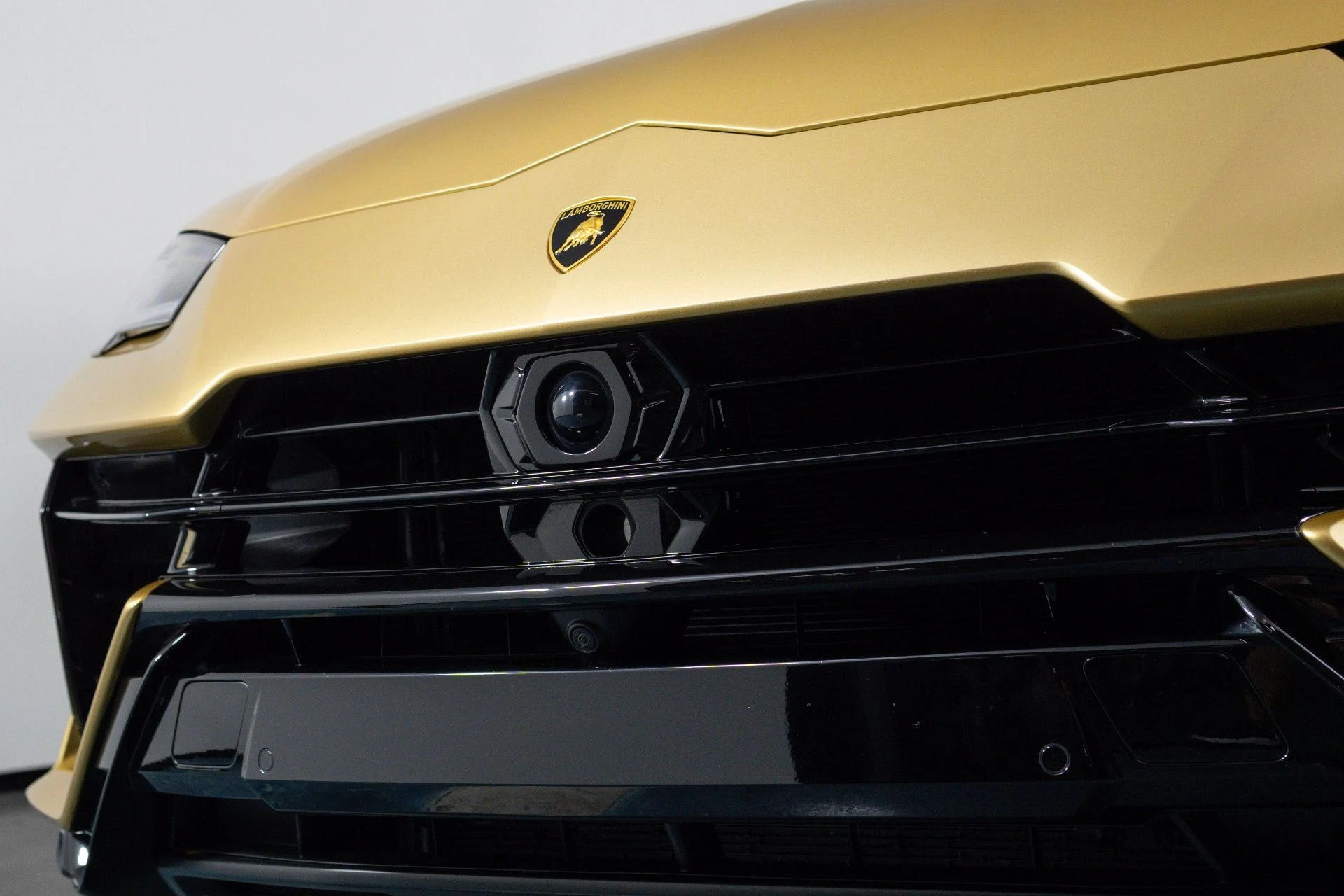 mph012_1919411054_Used_2023_Lamborghini_Urus_S_1781741186_a31fac9490