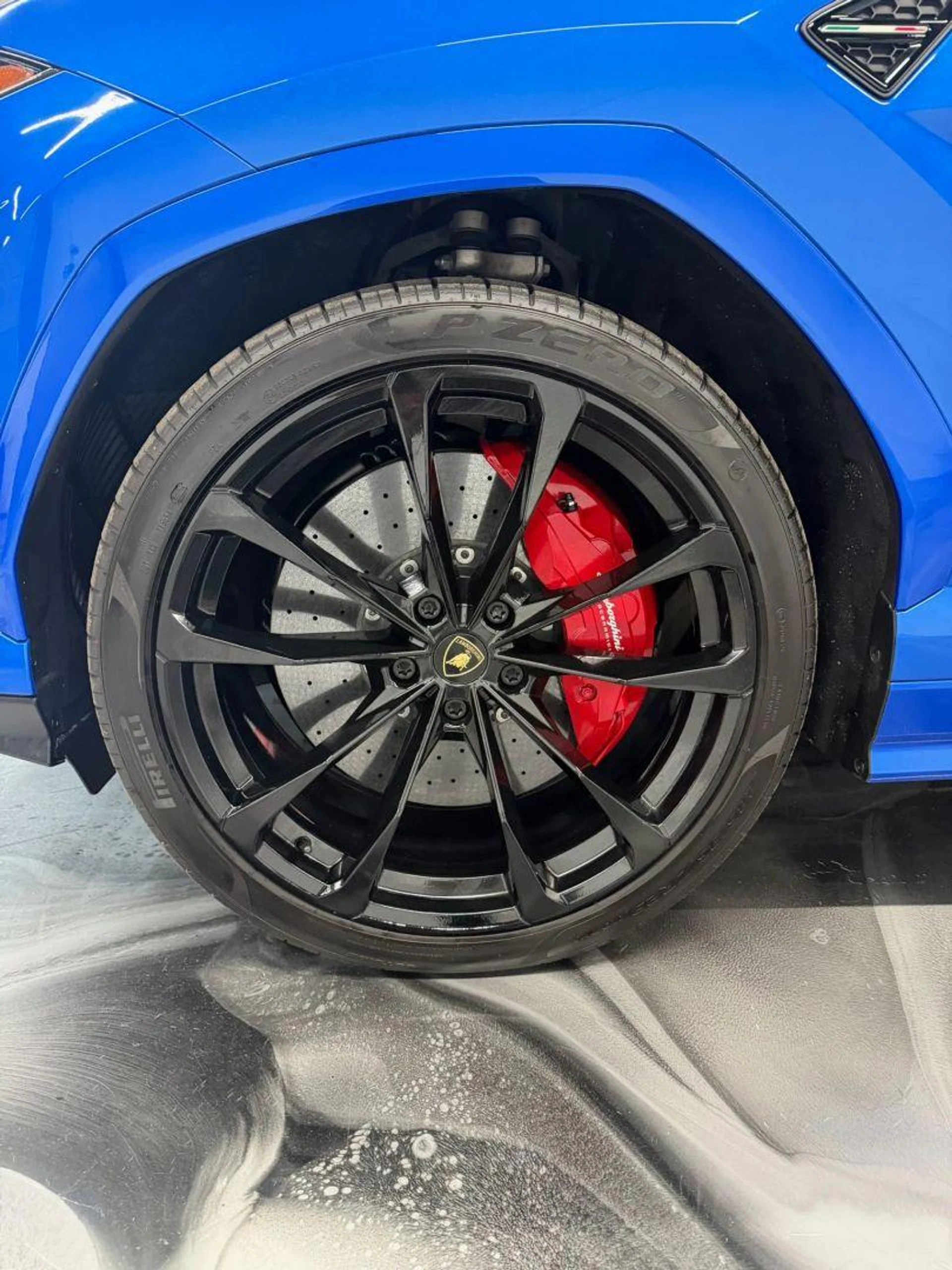 mph012_1926672002_Used_2019_Lamborghini_Urus_Sport_Utility_4_D_1784105680_7abb2fb28a