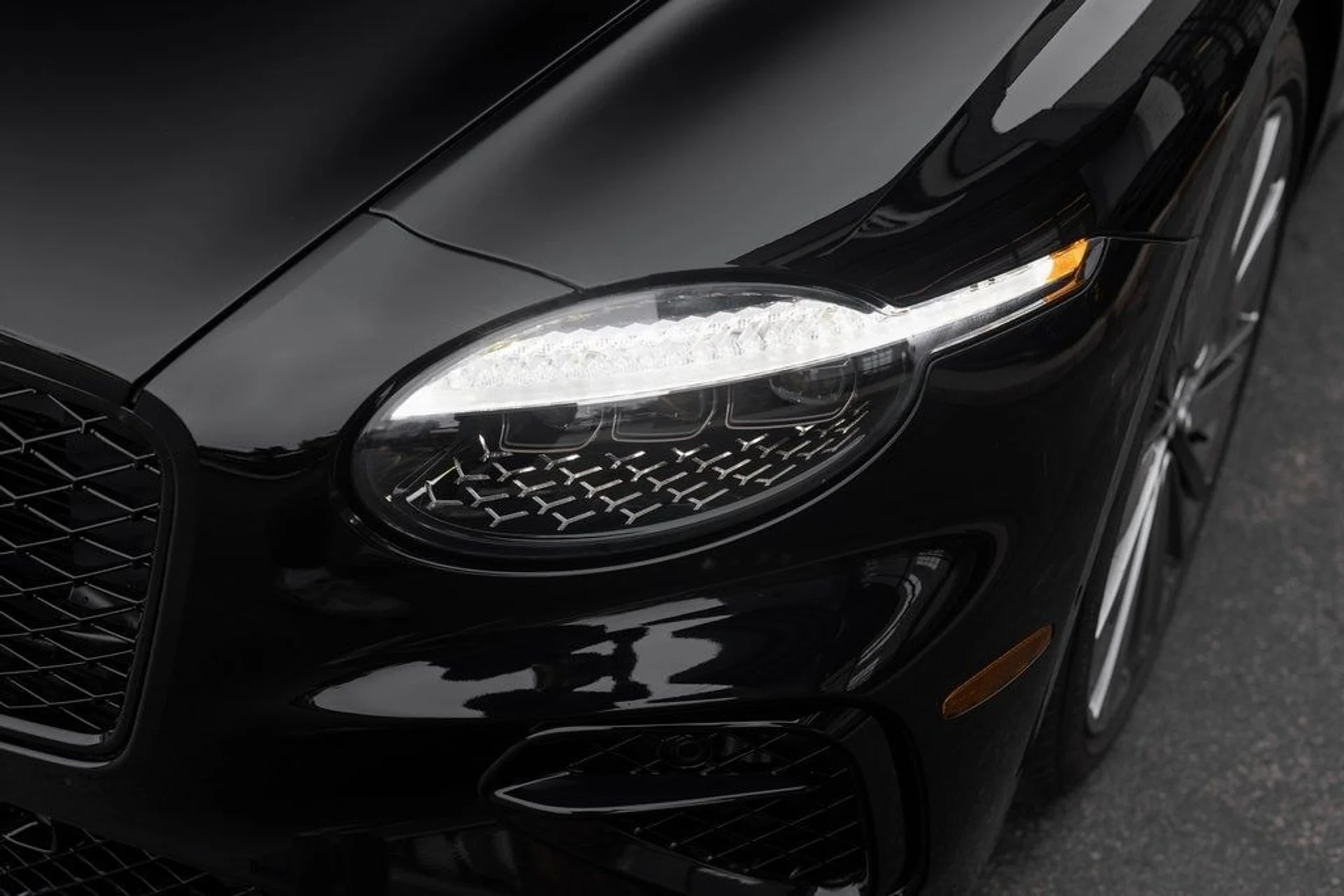 mph012_1931864156_0a9c86db176b8392f7000318d7676681x_8373b2e8e4