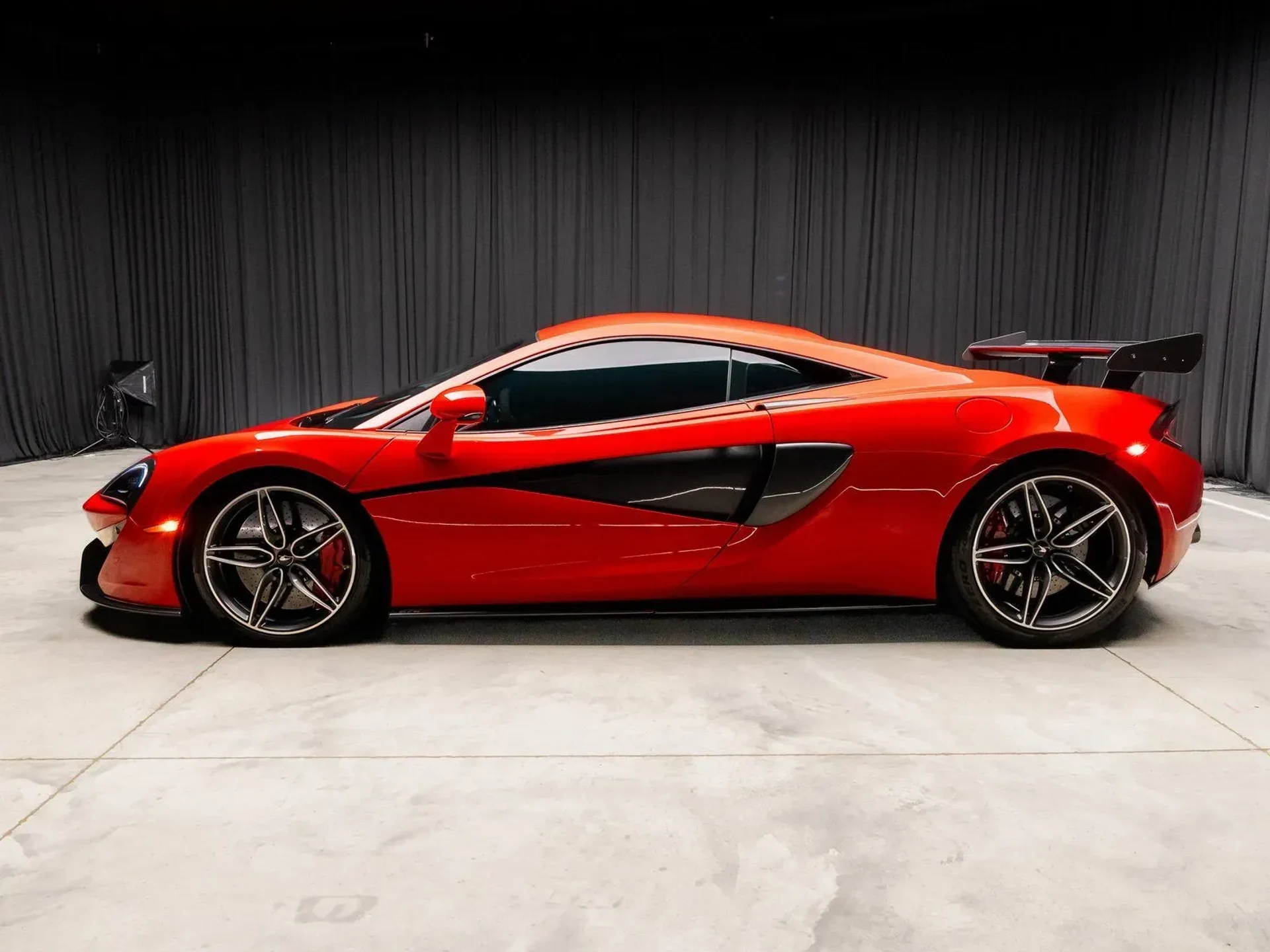 mph012_1937347601_041dec08_2e12_4564_b2ec_40c3d4ebf520_86c3ad8f52