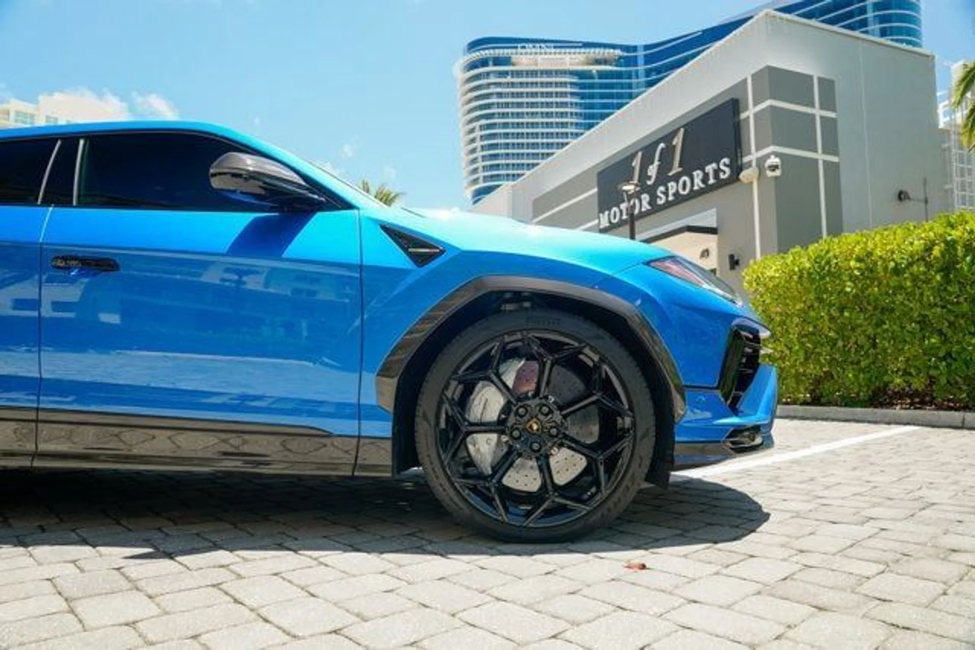 mph012_1943379922_used_2024_lamborghini_urus_performanteawd_14354_22887761_13_640_f6cbb8e933