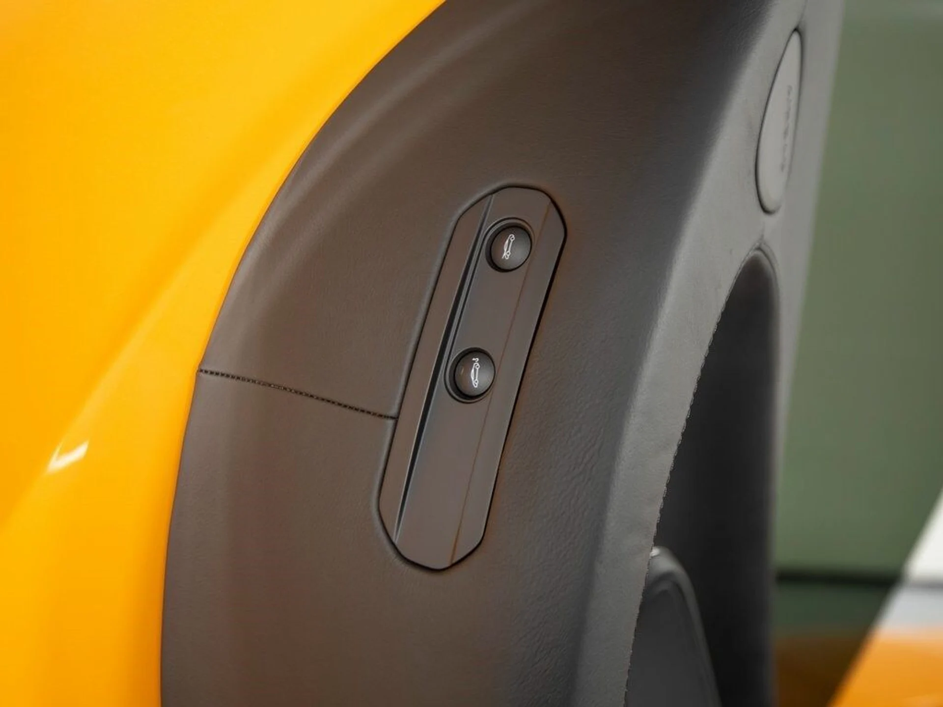 mph012_1943495542_2c9eaeb83c911848226c5e040b3569cax_d24a1570c9