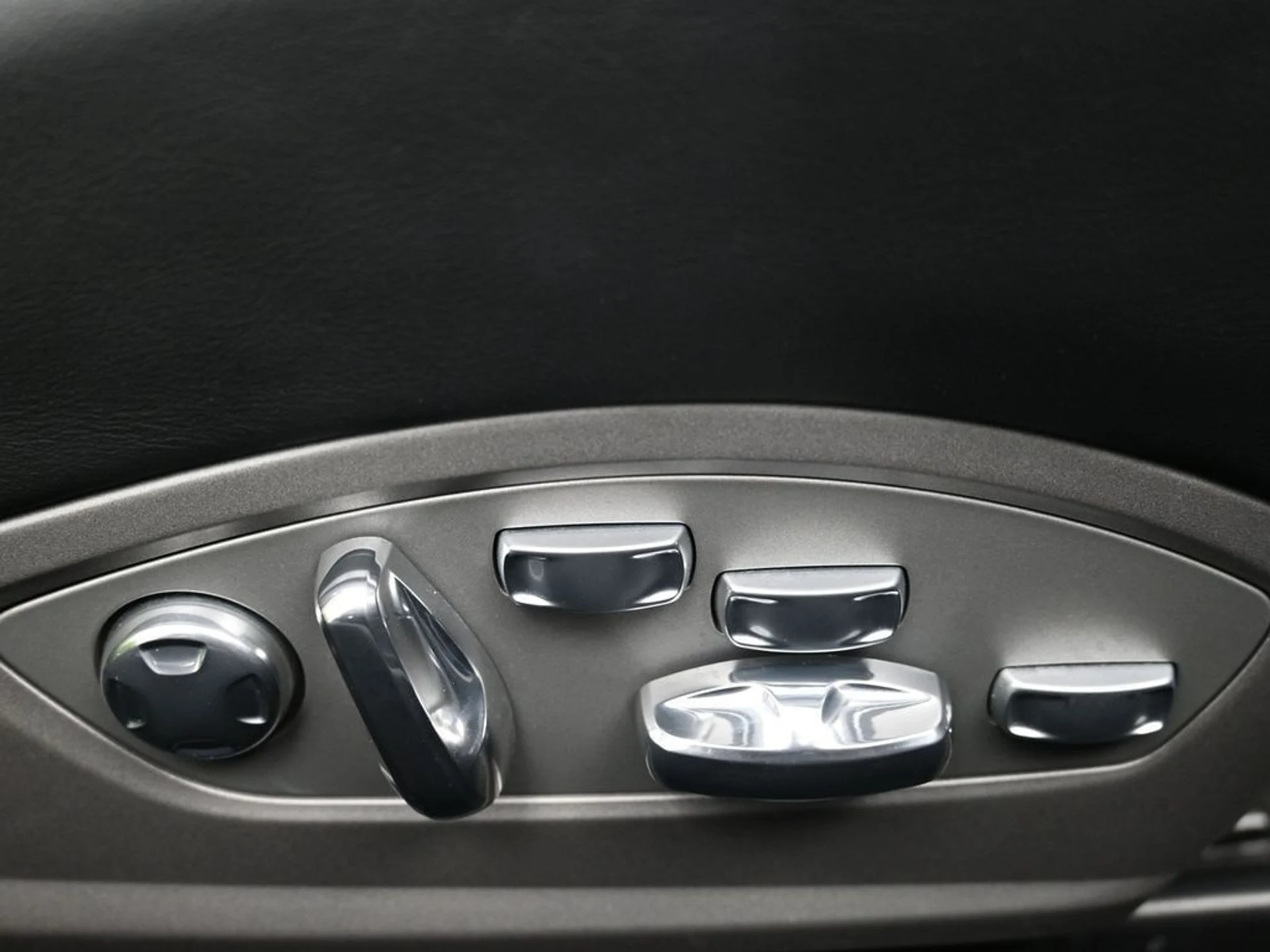 mph012_1944707908_4a35f60def4b46e06444dd4605dc8fffx_860302478f