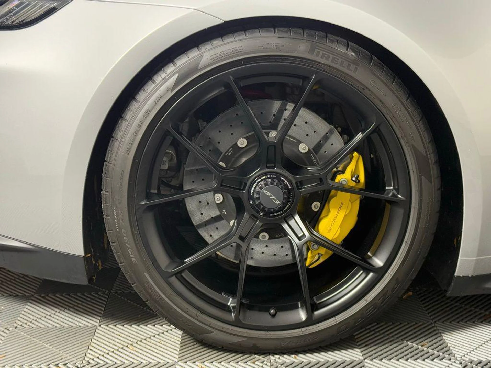 mph012_1950485621_q_O7_OXMN_y4w_K_Uk5o2_H7jsnyj_Nn_M_ab1375747a