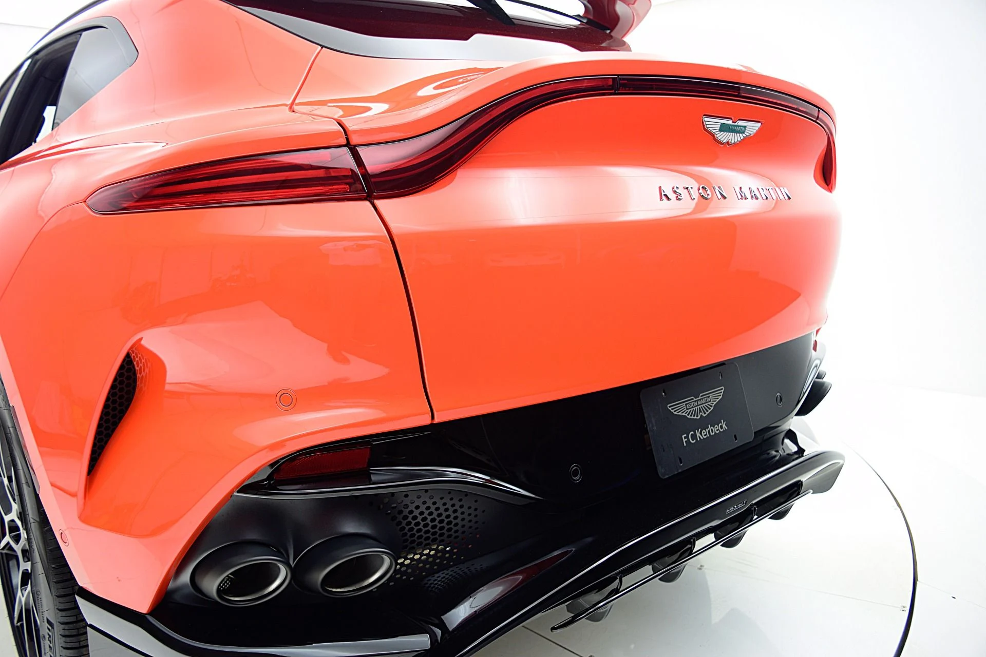 mph012_1951610809_New_2025_Aston_Martin_DBX_707_1d294f382c