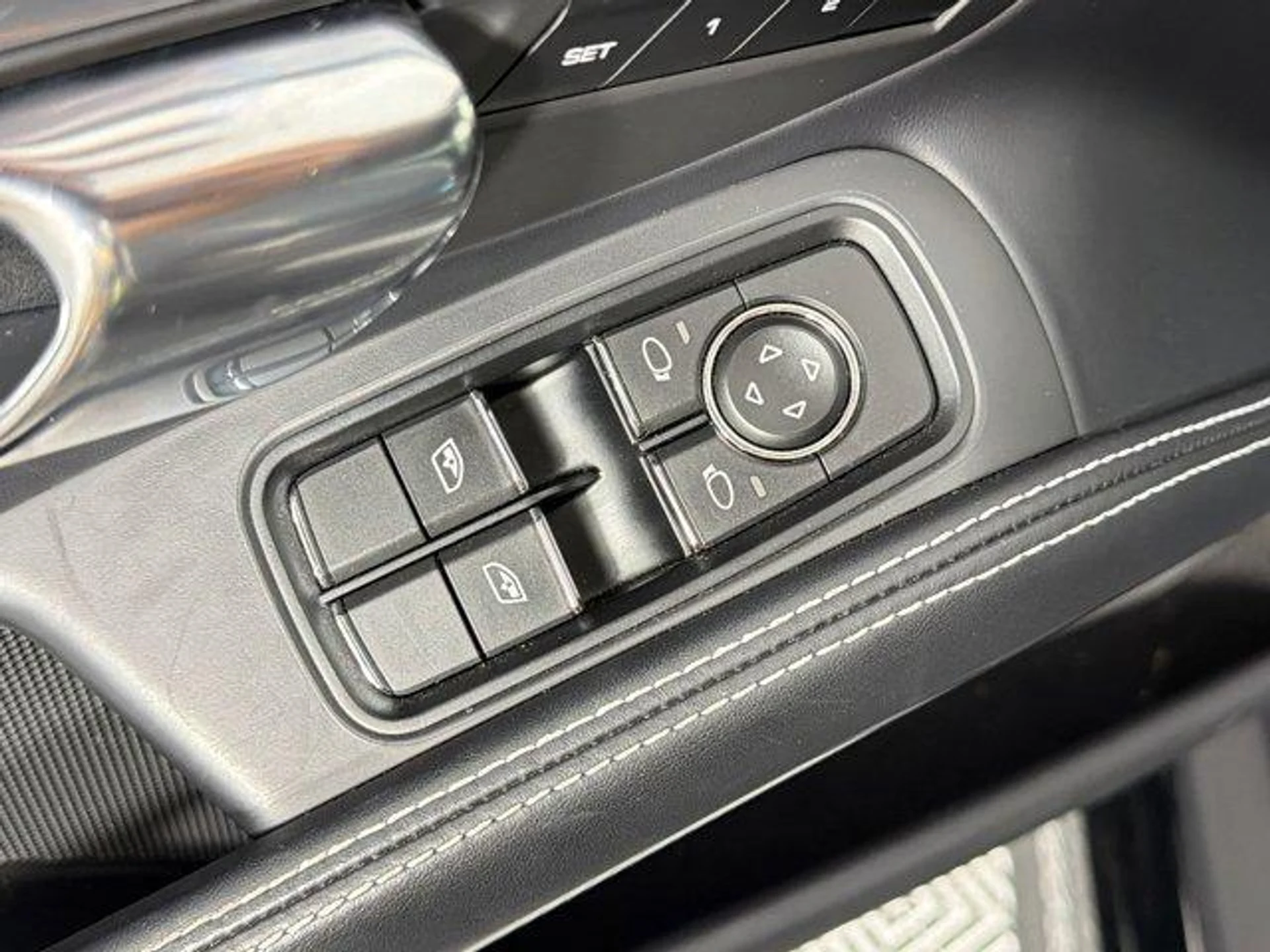 mph012_1952808139_M_Hx_UU_Azdnmxd_K_Wd50_V_Wz_Dx_YL_1d8_b4b7915f04